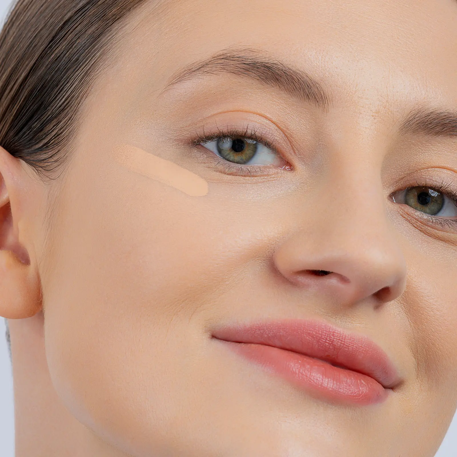 Увлажняющий консилер для лица Concealer Skin Privilege тон 03 Stellary - фото 4