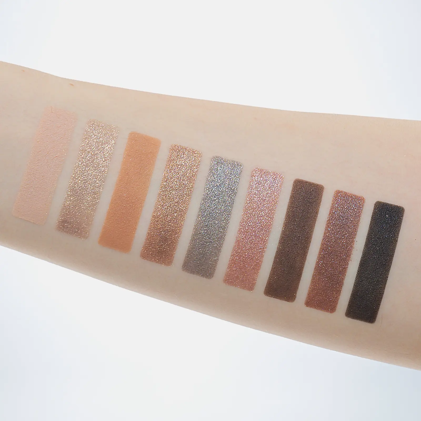 Палетка теней для век Easy Nude Smokey Divage