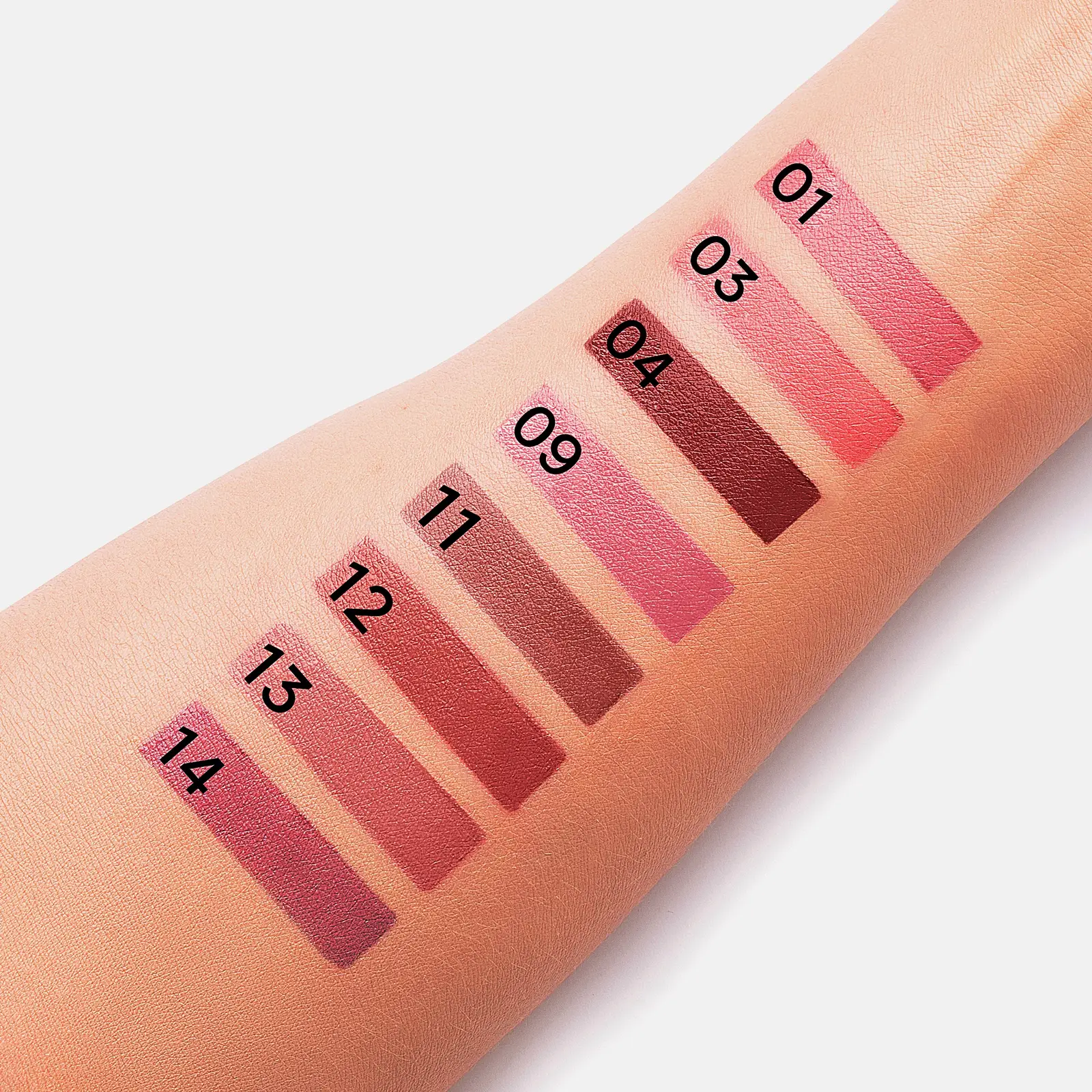 Помада-карандаш Belor Design Satin Colors тон 1