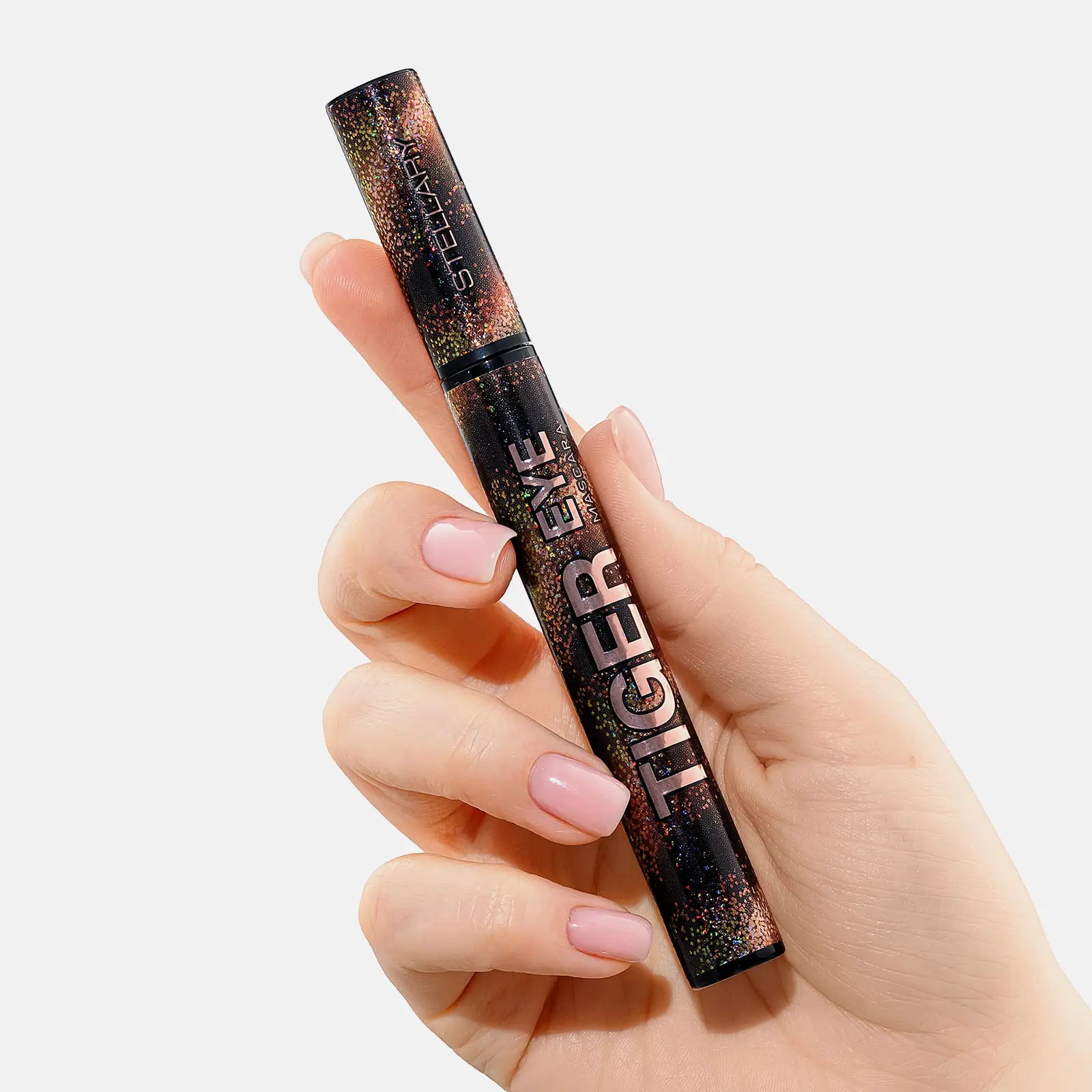 Тушь для ресниц с эффектом удлинения Tiger Eye Black тон 01 Stellary