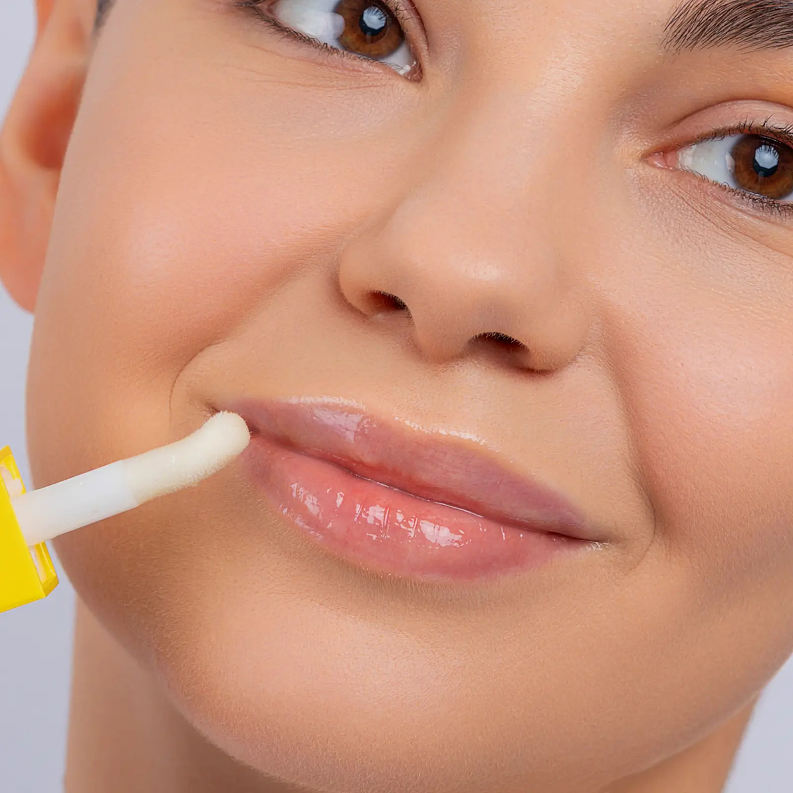 Масло для губ Glossy Oops тон 03 Beauty Bomb