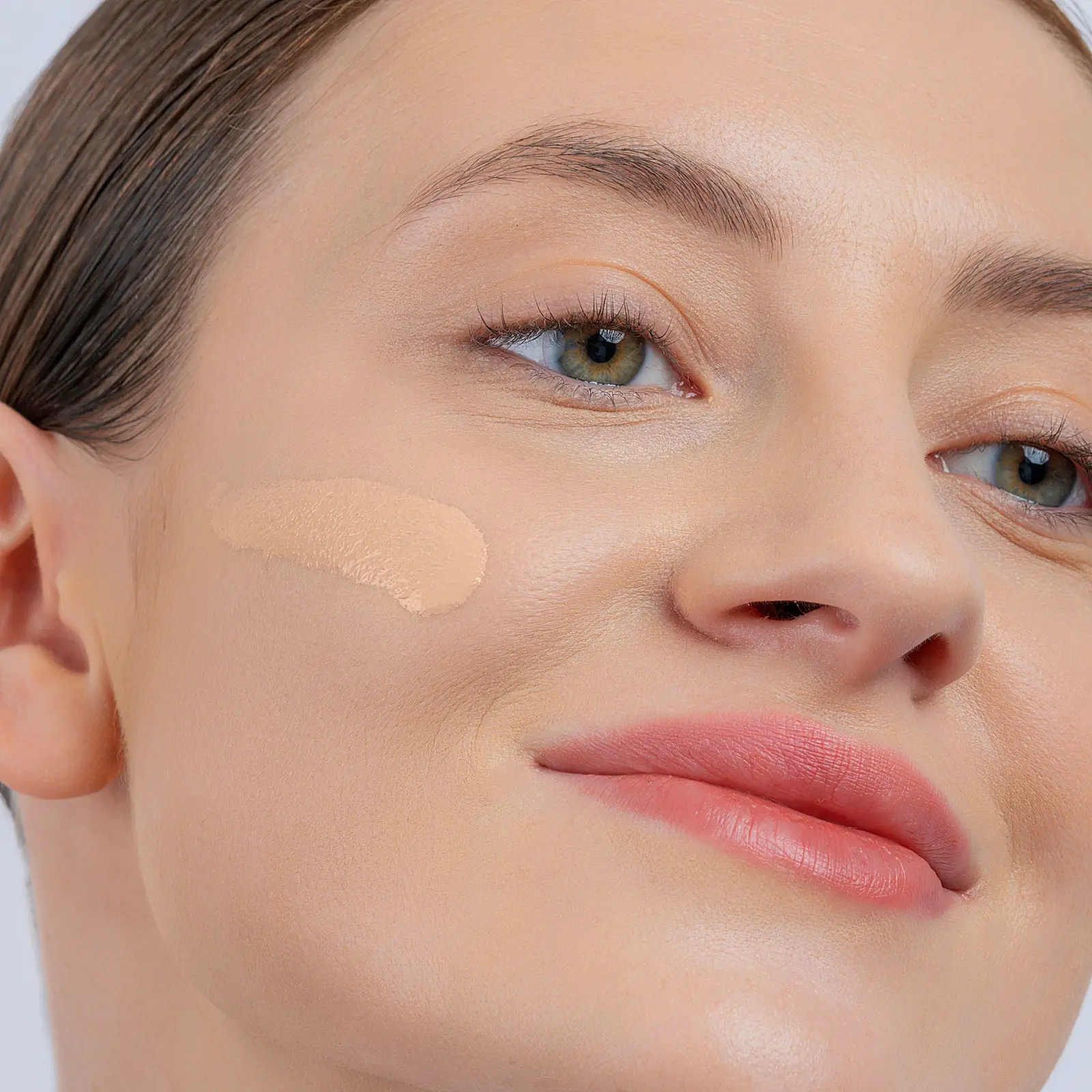 Тональная основа для лица тон 03 Influence Beauty Ekso Skin - фото 5 Тональная основа для лица тон 03 Influence Beauty Ekso Skin - фото 5