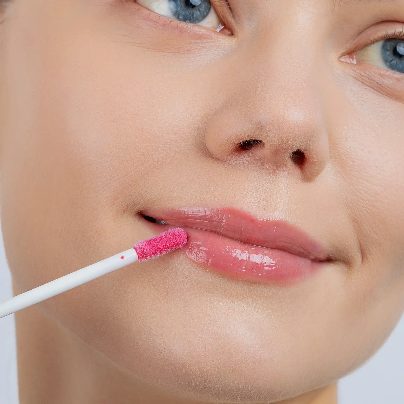 Блеск для губ Lip Gloss Juicy тон 11 Beauty Bomb - фото 5