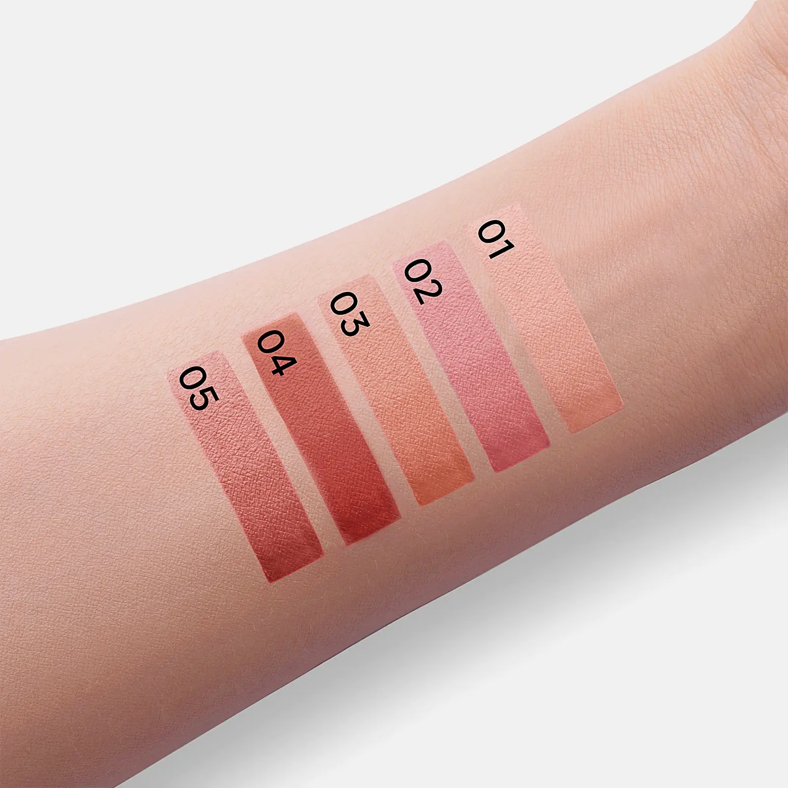 Увлажняющая помада для губ Cult Classic с гиалуроновой кислотой тон 04 Stellary