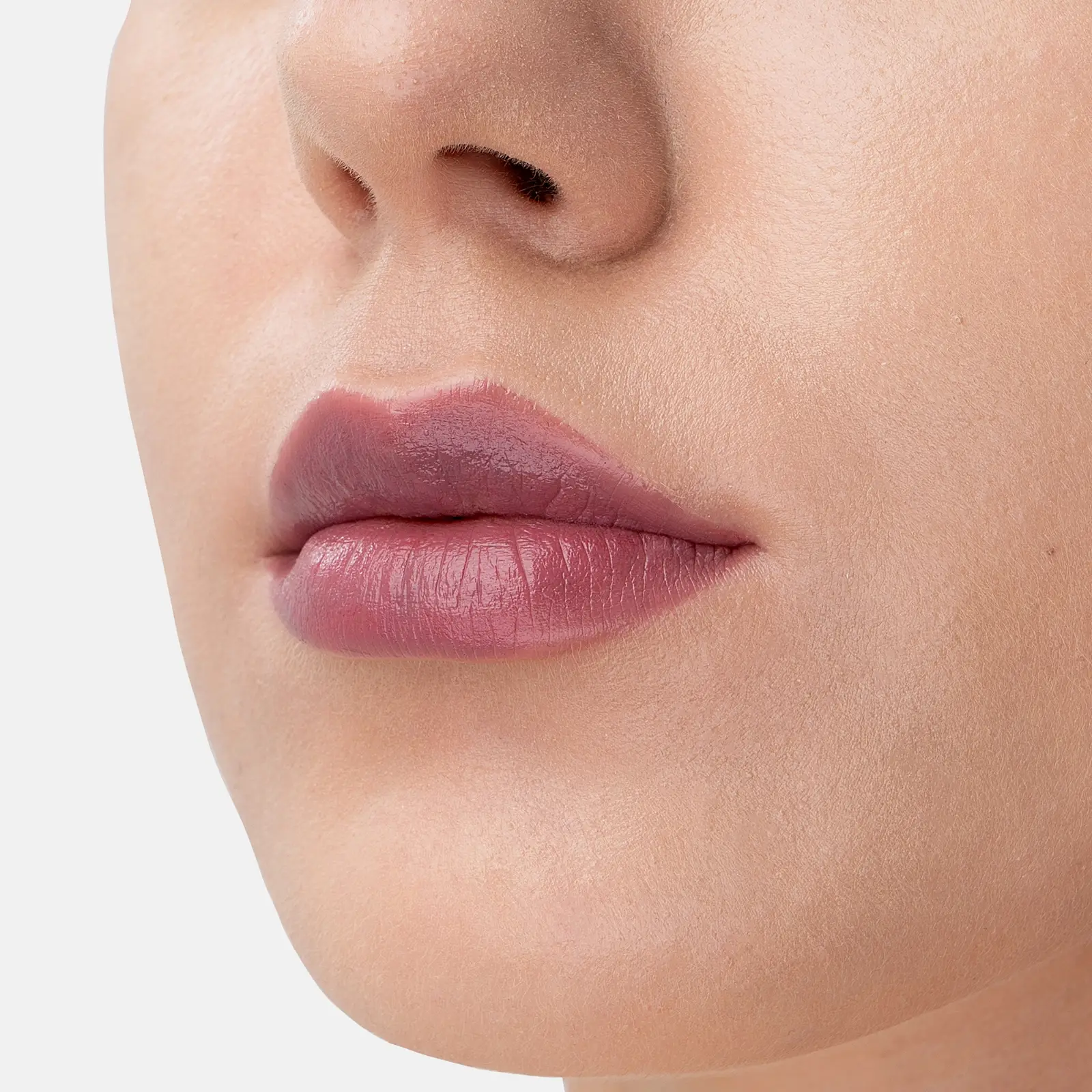 Помада для губ в стике Lips Lipstick тон 06 Beauty Bomb - фото 4 Помада для губ в стике Lips Lipstick тон 06 Beauty Bomb - фото 4