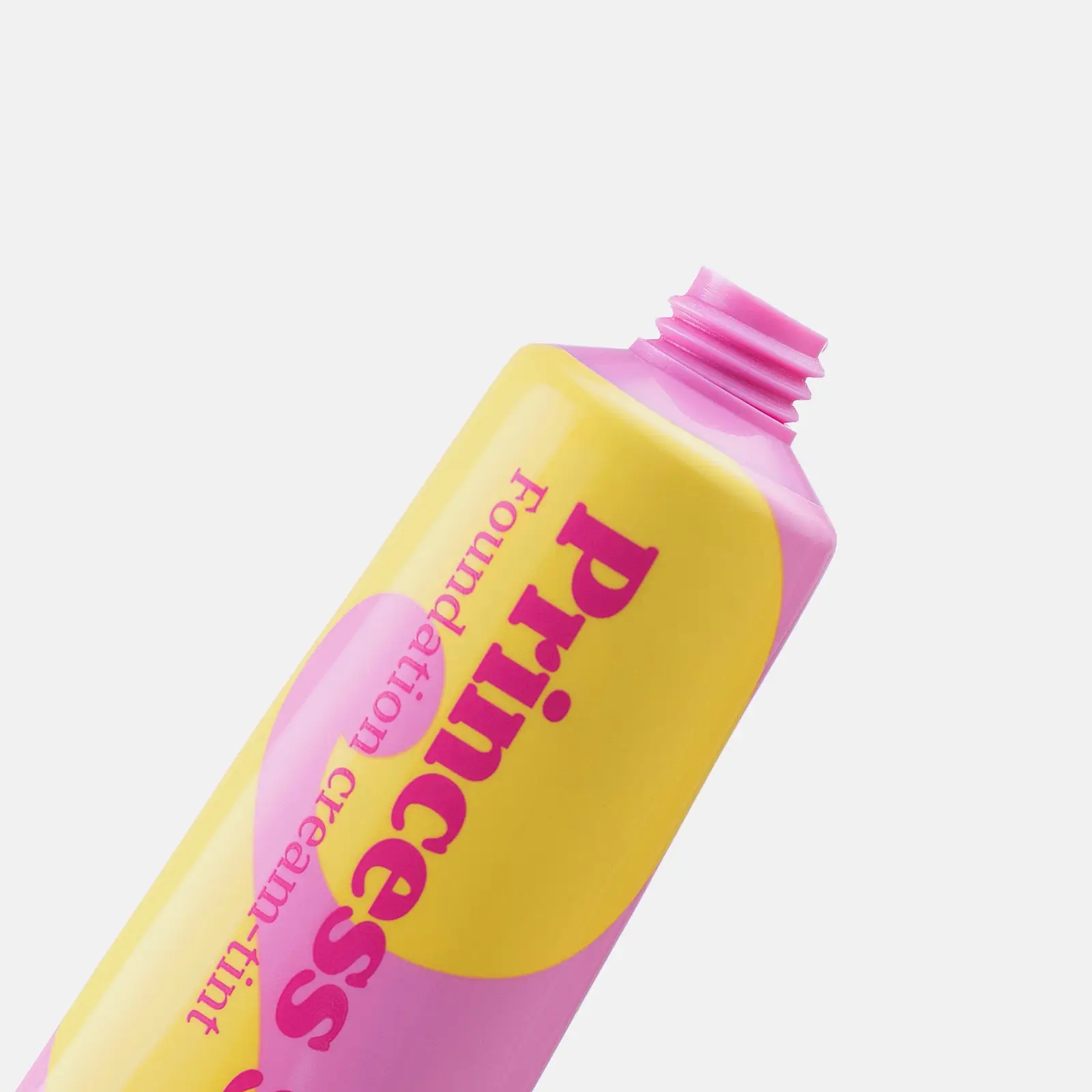 Тональный крем-тинт для лица тон 02 Princess Skin Beauty Bomb - фото 4 Тональный крем-тинт для лица тон 02 Princess Skin Beauty Bomb - фото 4