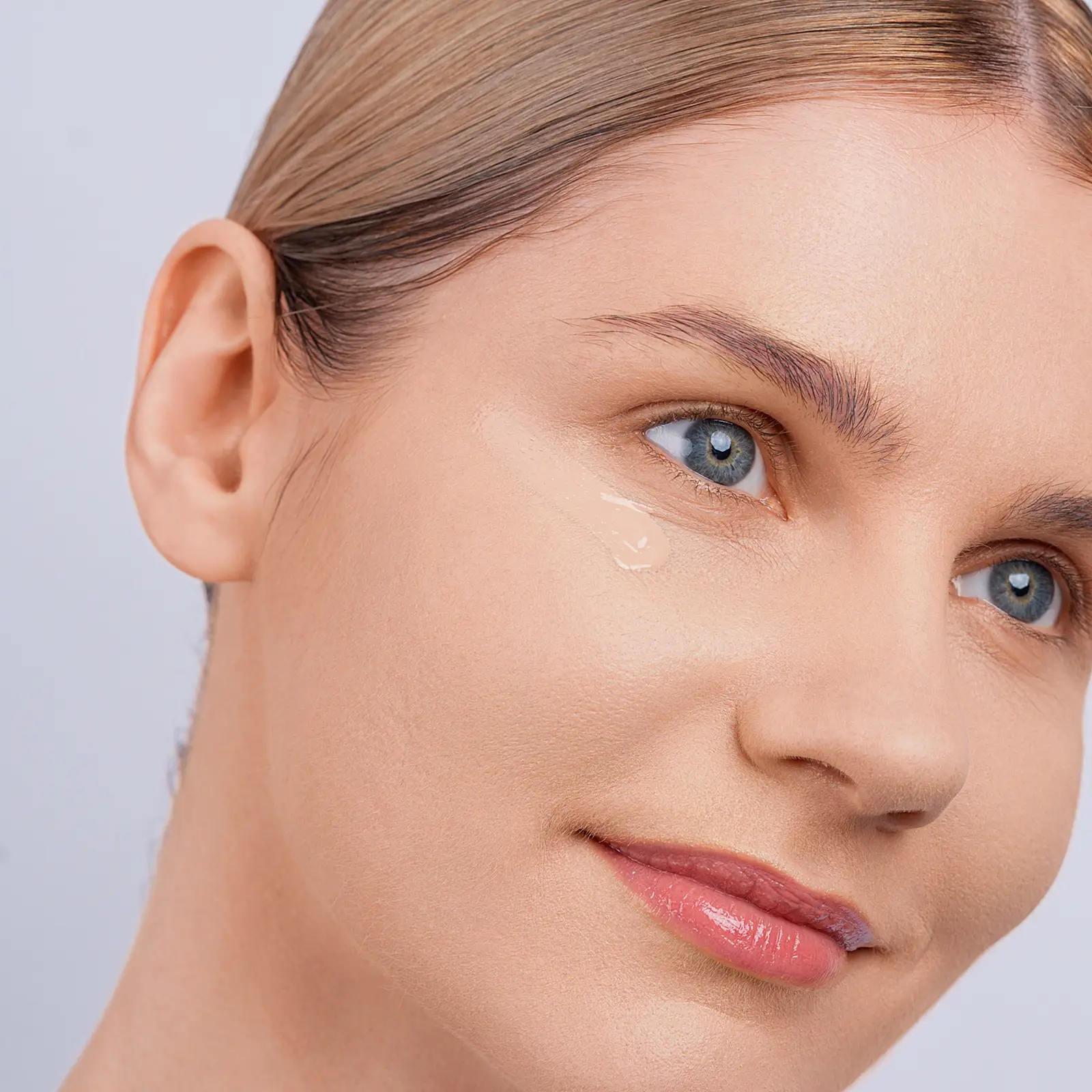 Универсальный консилер для лица Натуральный Eva Mosaic