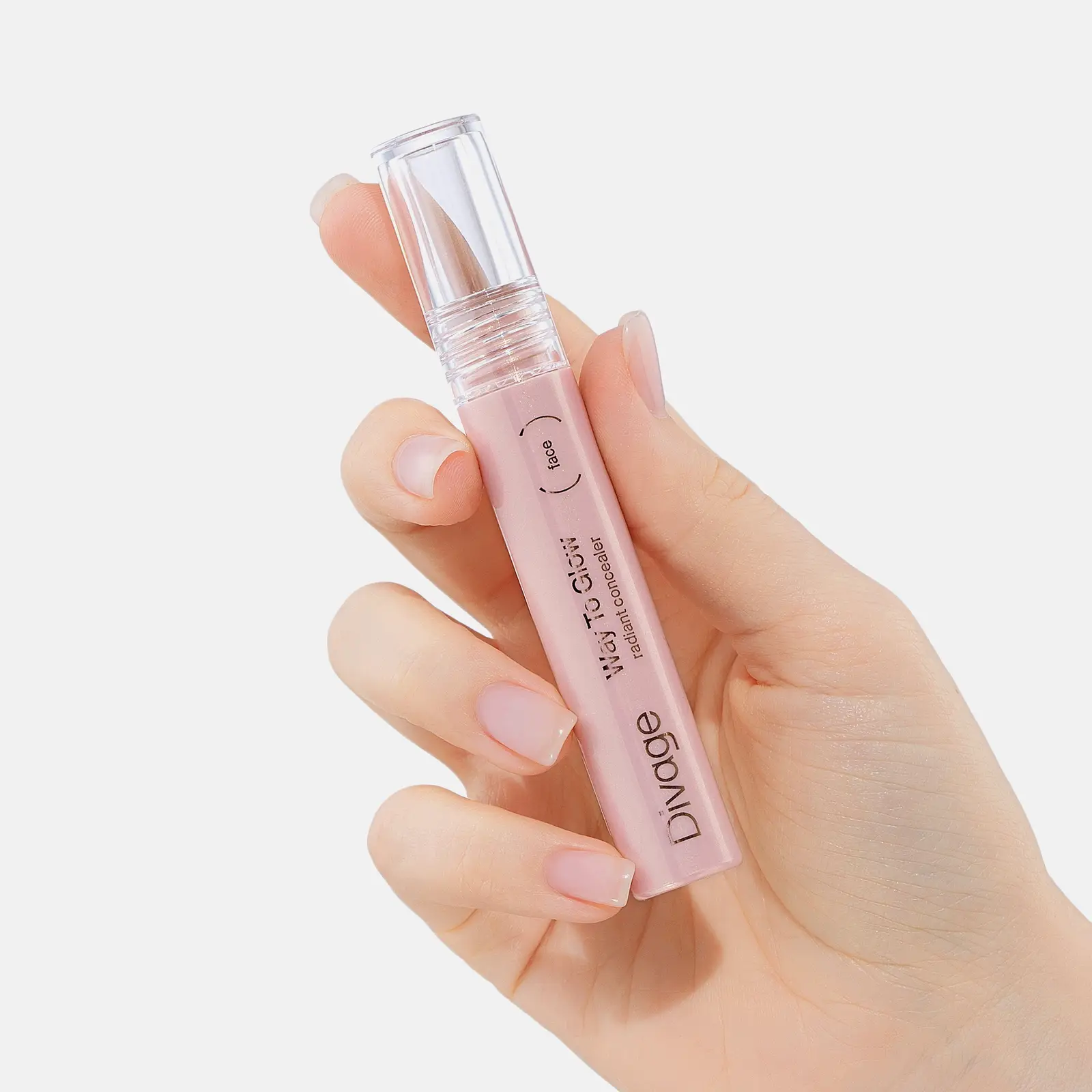 Консилер с эффектом сияния тон 03 Натуральный бежевый Divage Way To Glow - фото 3