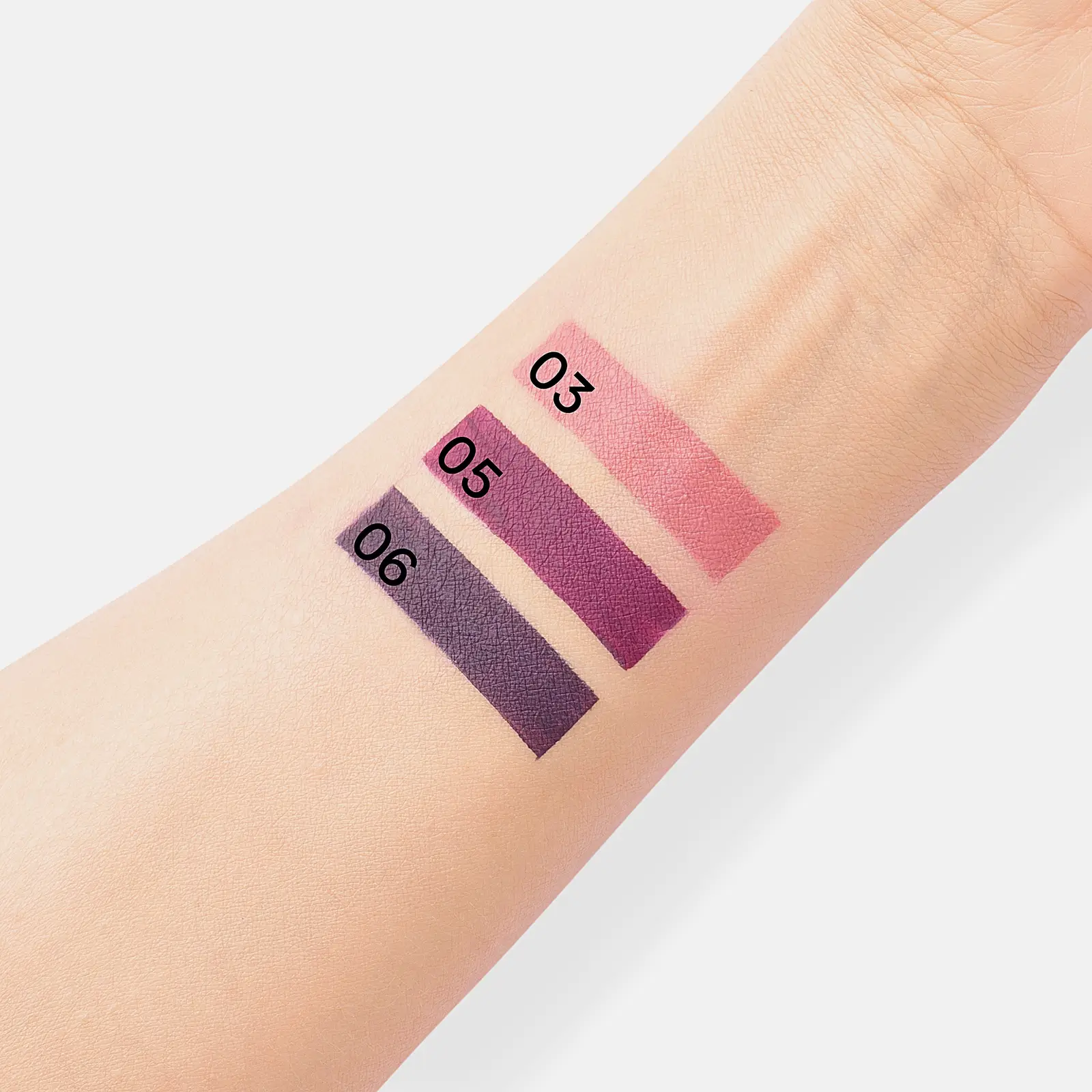 Матовая помада для губ жидкая тон 03 Beauty Bomb