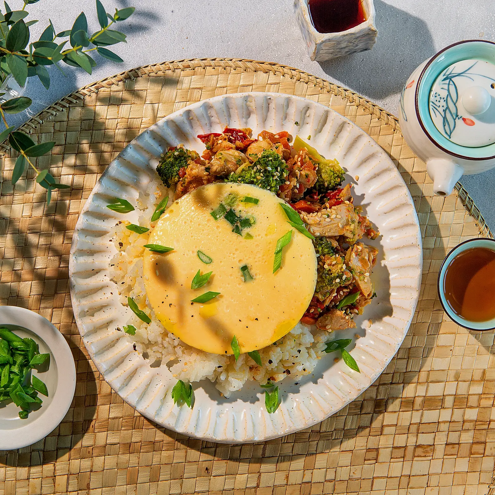 Японский рис с курицей и овощами 300г