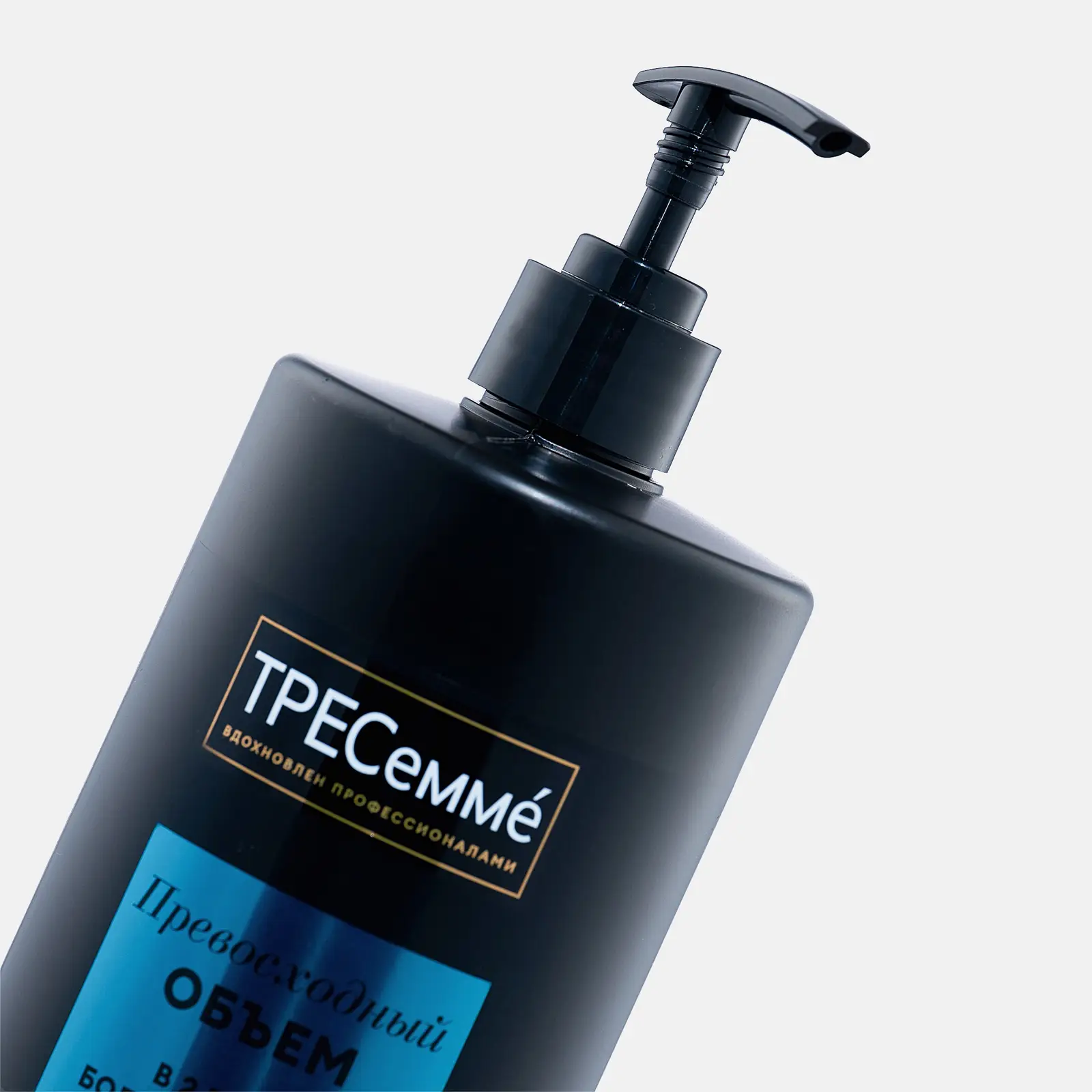 Шампунь для волос Tresemme Превосходный объем для создания объема 1л