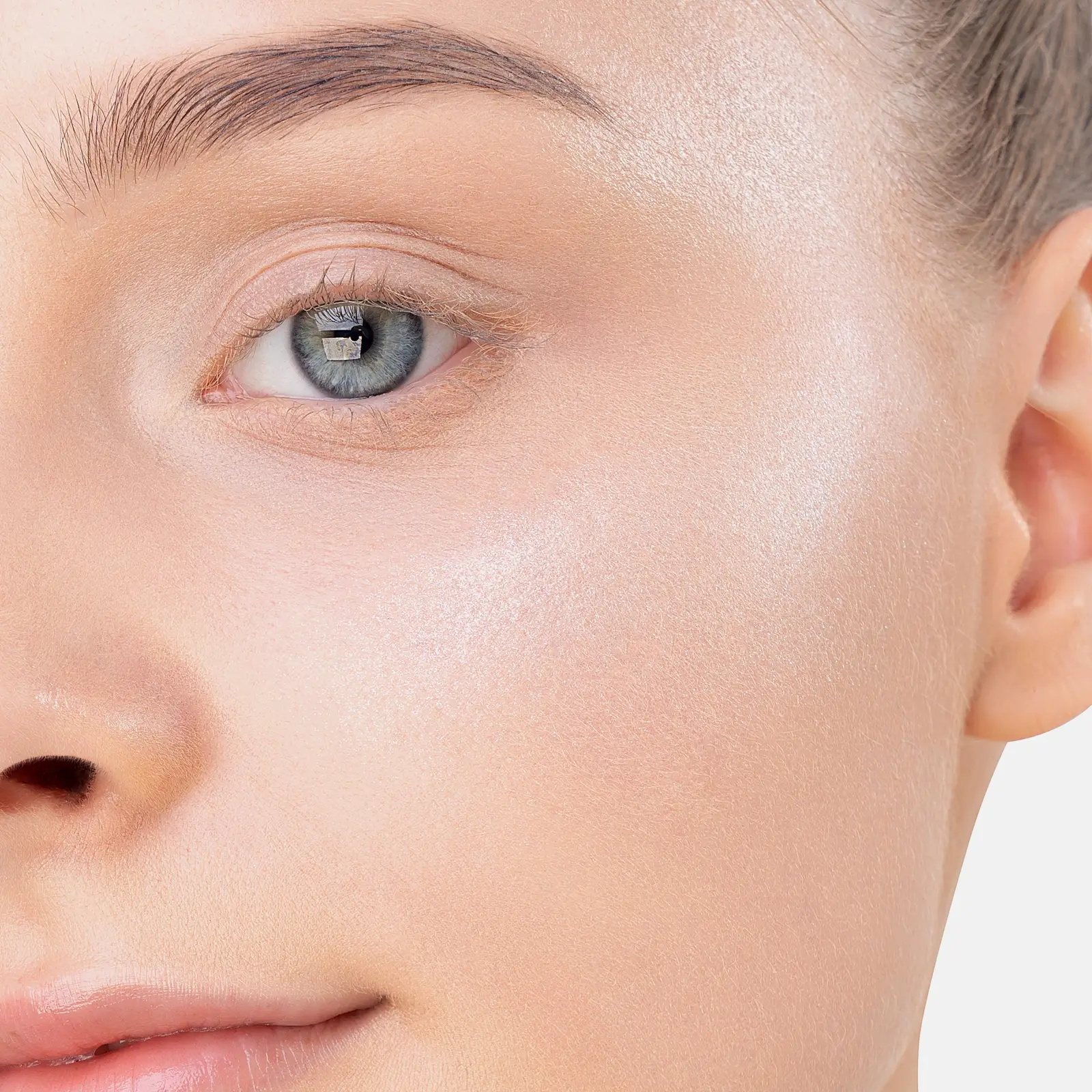 Хайлайтер для лица и тела 2в1 тон 02 Milky Way 7Days B.Colour Pro Capsule