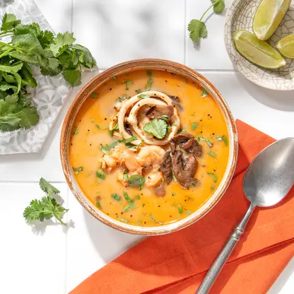 Изображение товара Суп Том Ям с морепродуктами и шампиньонами М Кухня 250г