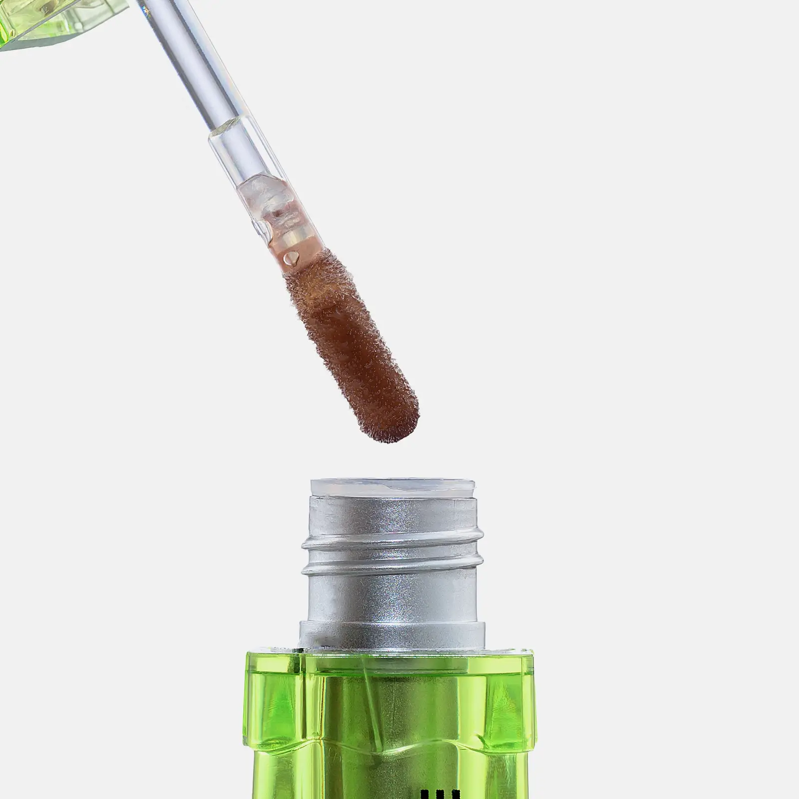 Экстра плампер для губ тон 02 Полупрозрачный коричневый Influence Beauty Cryoplump - фото 3
