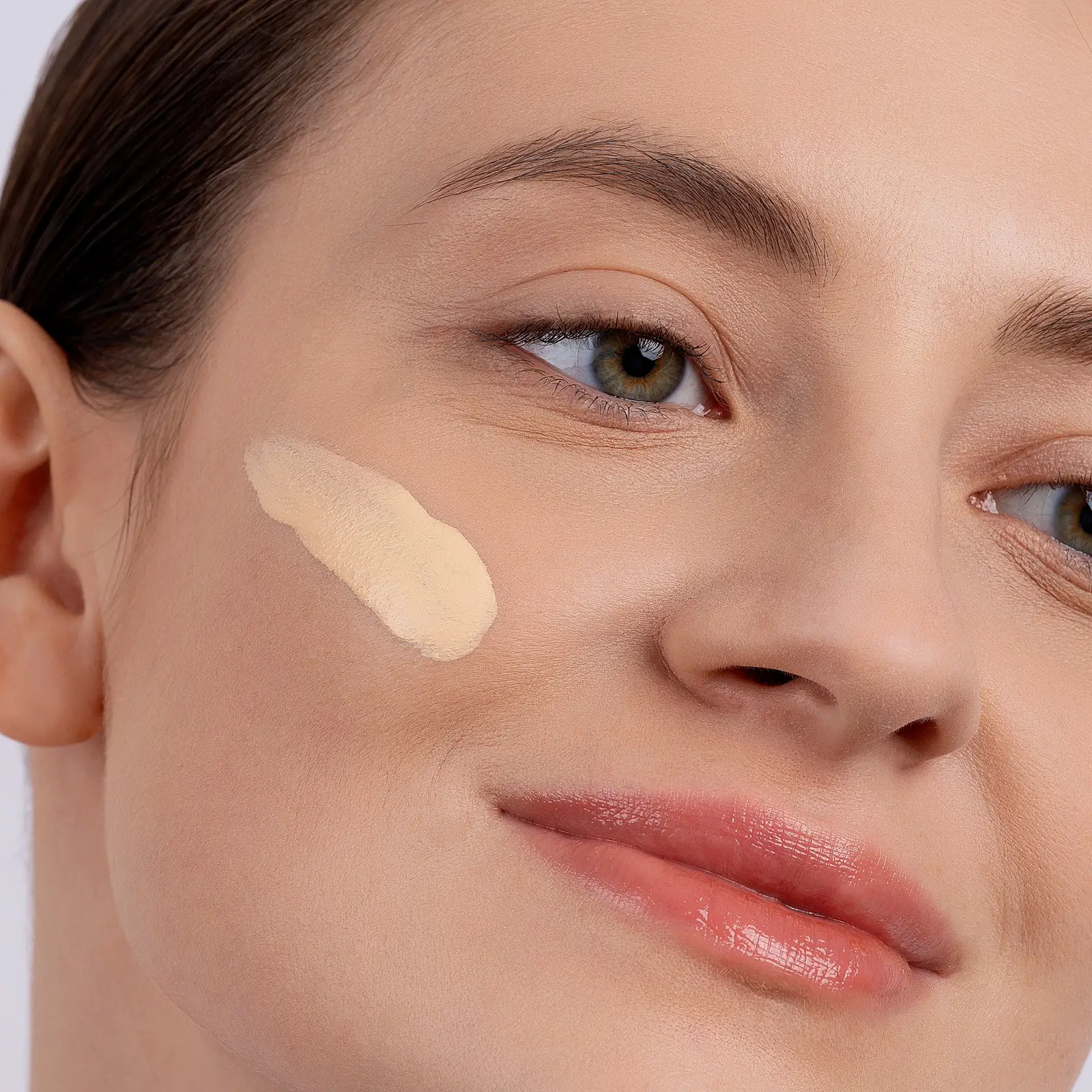 Тональный крем свежий тон 10 L’Oréal Paris Infaillible - фото 4 Тональный крем свежий тон 10 L’Oréal Paris Infaillible - фото 4