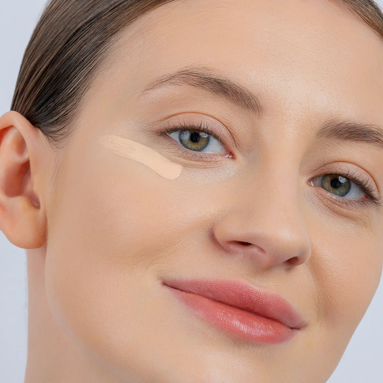 Увлажняющий консилер для лица Concealer Skin Privilege тон 02 Stellary - фото 4