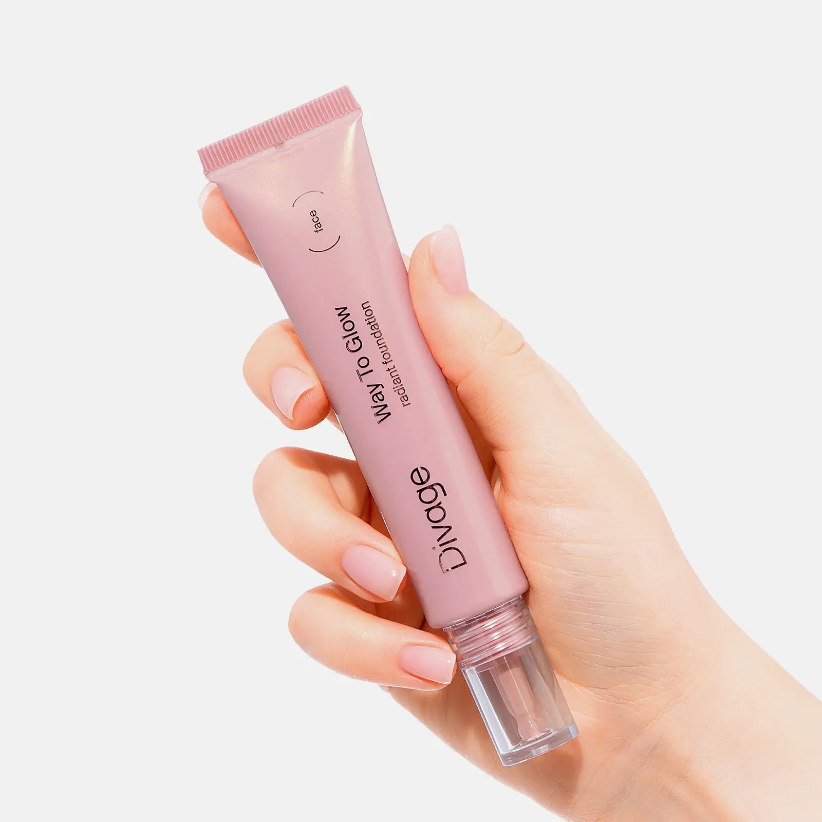 Сияющий тональный крем для лица тон 03 Коричневый Divage Way To Glow - фото 3