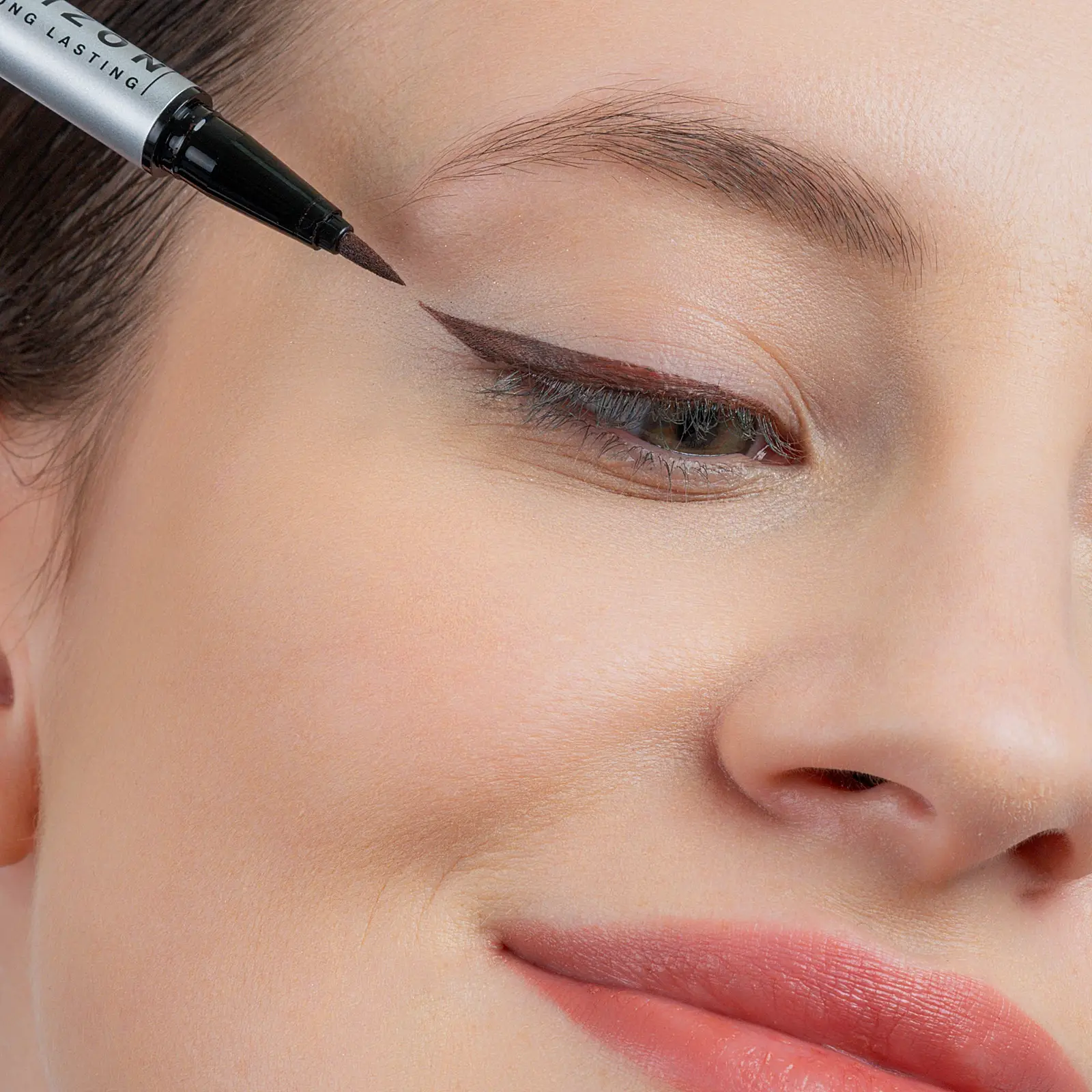 Подводка для глаз тон 02 Коричневый Influence Beauty Horizon