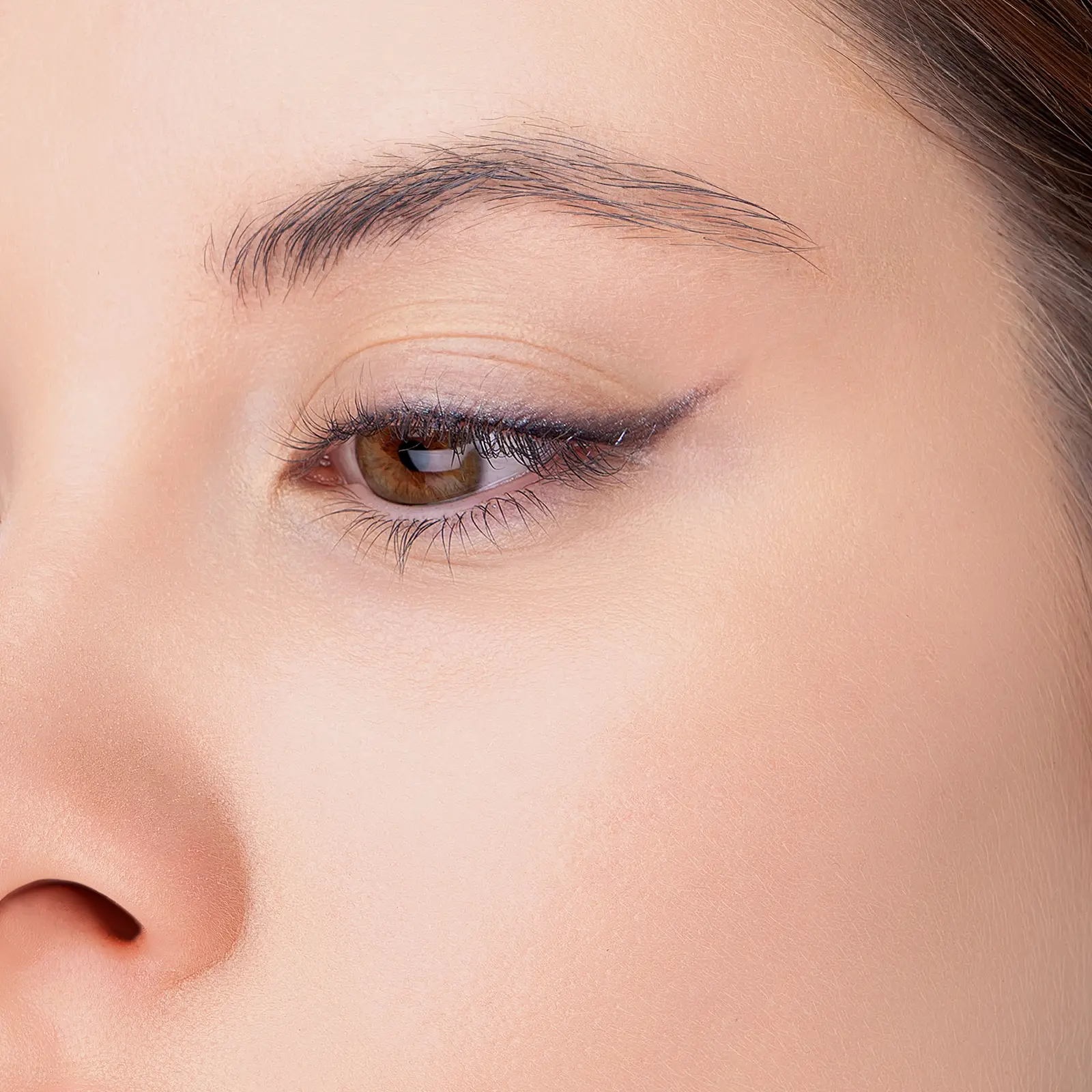 Карандаш для глаз с шиммером 2в1 тон 01 Black Classic 7Days B.Colour Pro Capsule