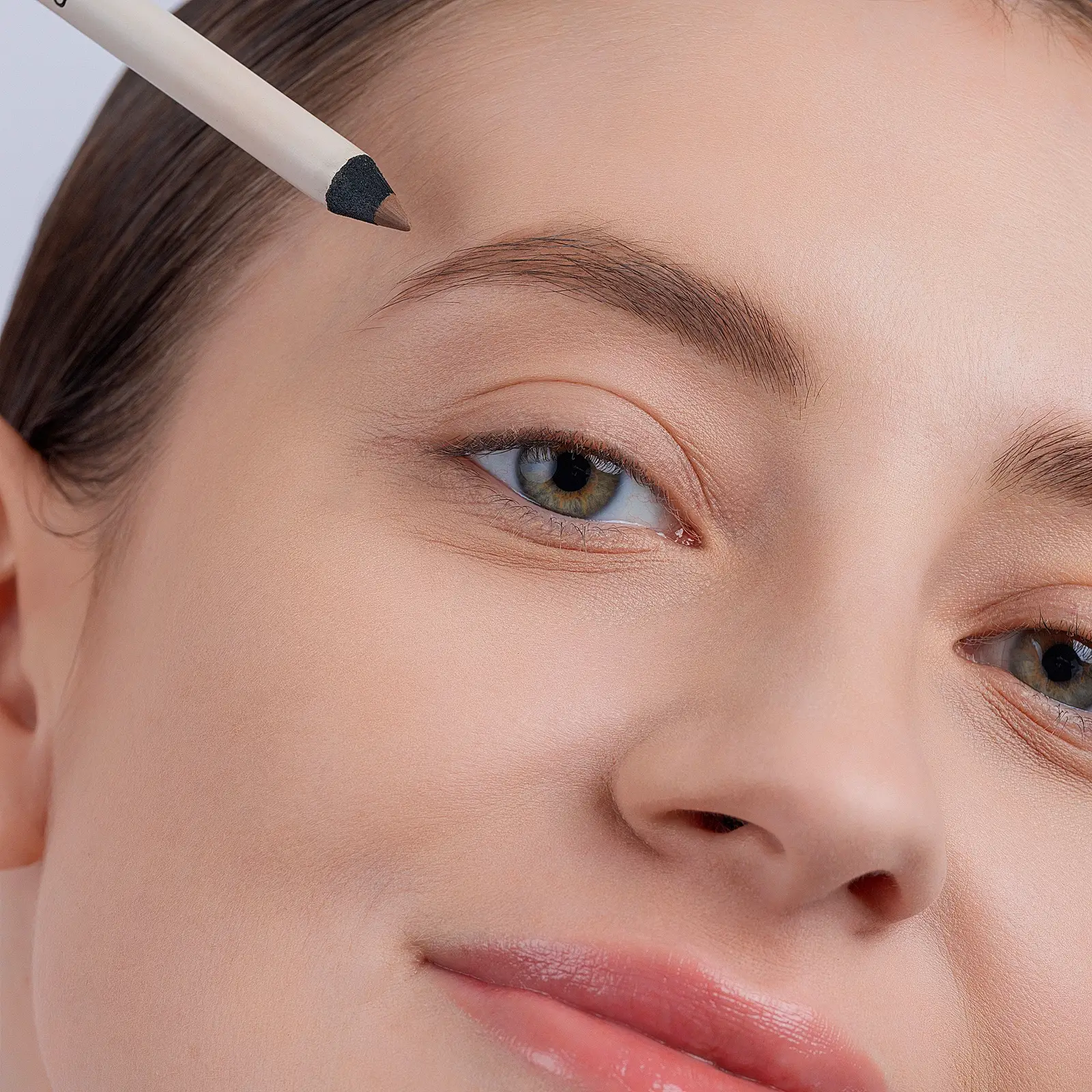 Карандаш для бровей с щеточкой Classic Brow Pencil Stellary тон 01 - фото 5 Карандаш для бровей с щеточкой Classic Brow Pencil Stellary тон 01 - фото 5