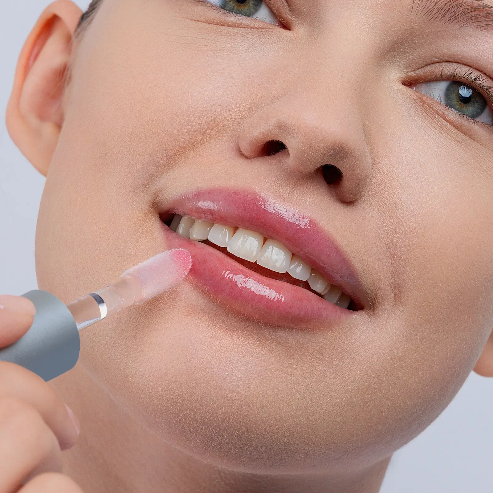 Гель-блеск для губ тон 04 Influence Beauty Gloss-X - фото 2