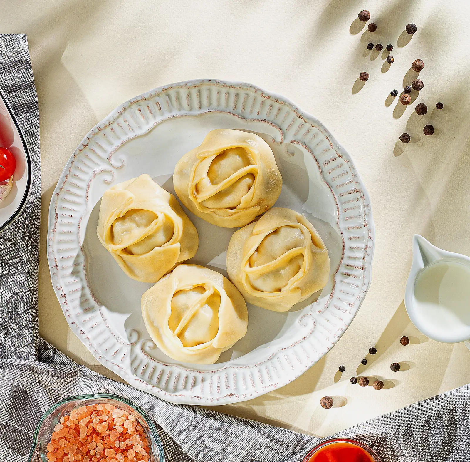 Изображение товара Манты с мясом М Кухня 240г - готовое блюдо из говядины и специй