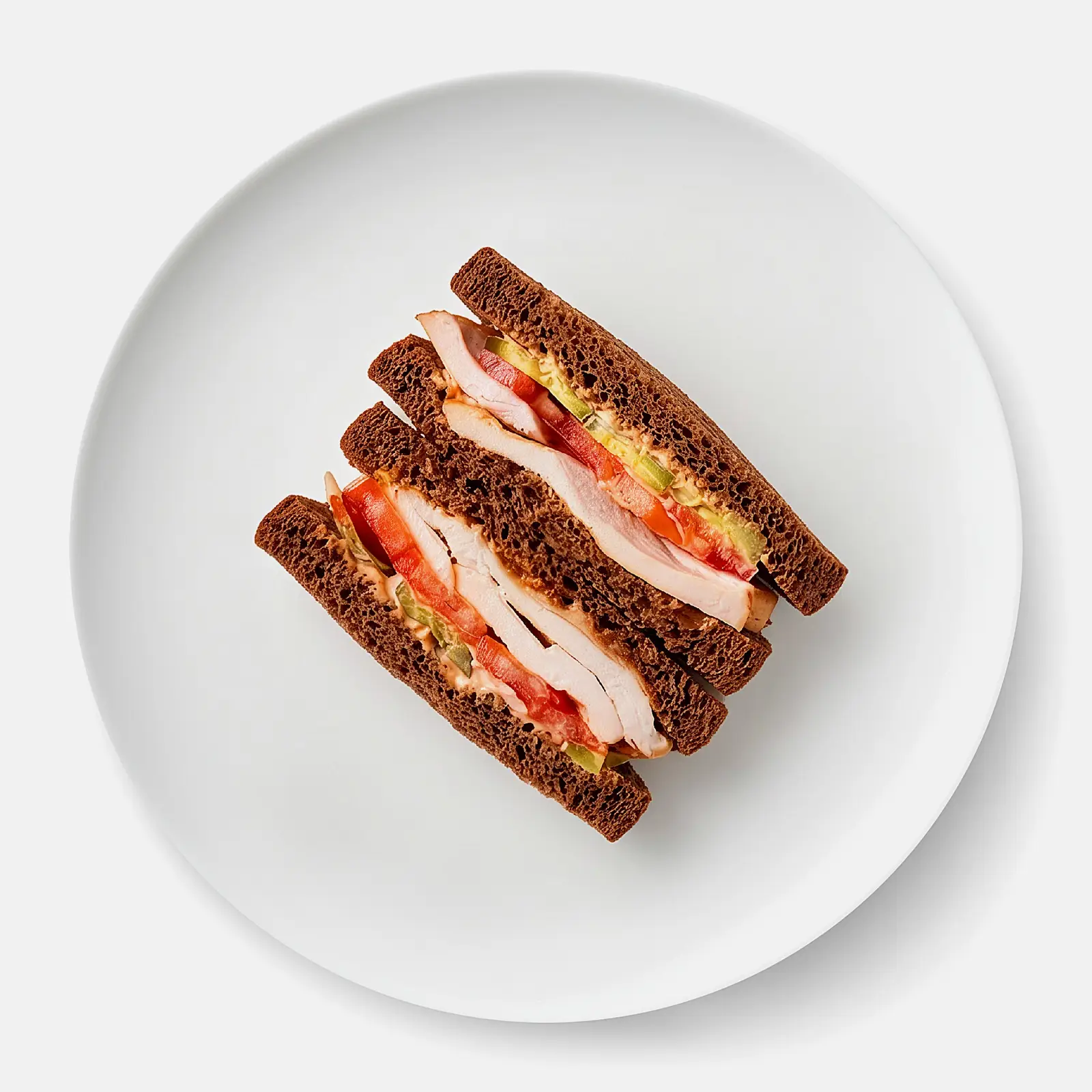 Изображение товара Сэндвич ржаной с копченой курицей и соусом Фьюжн 200 г