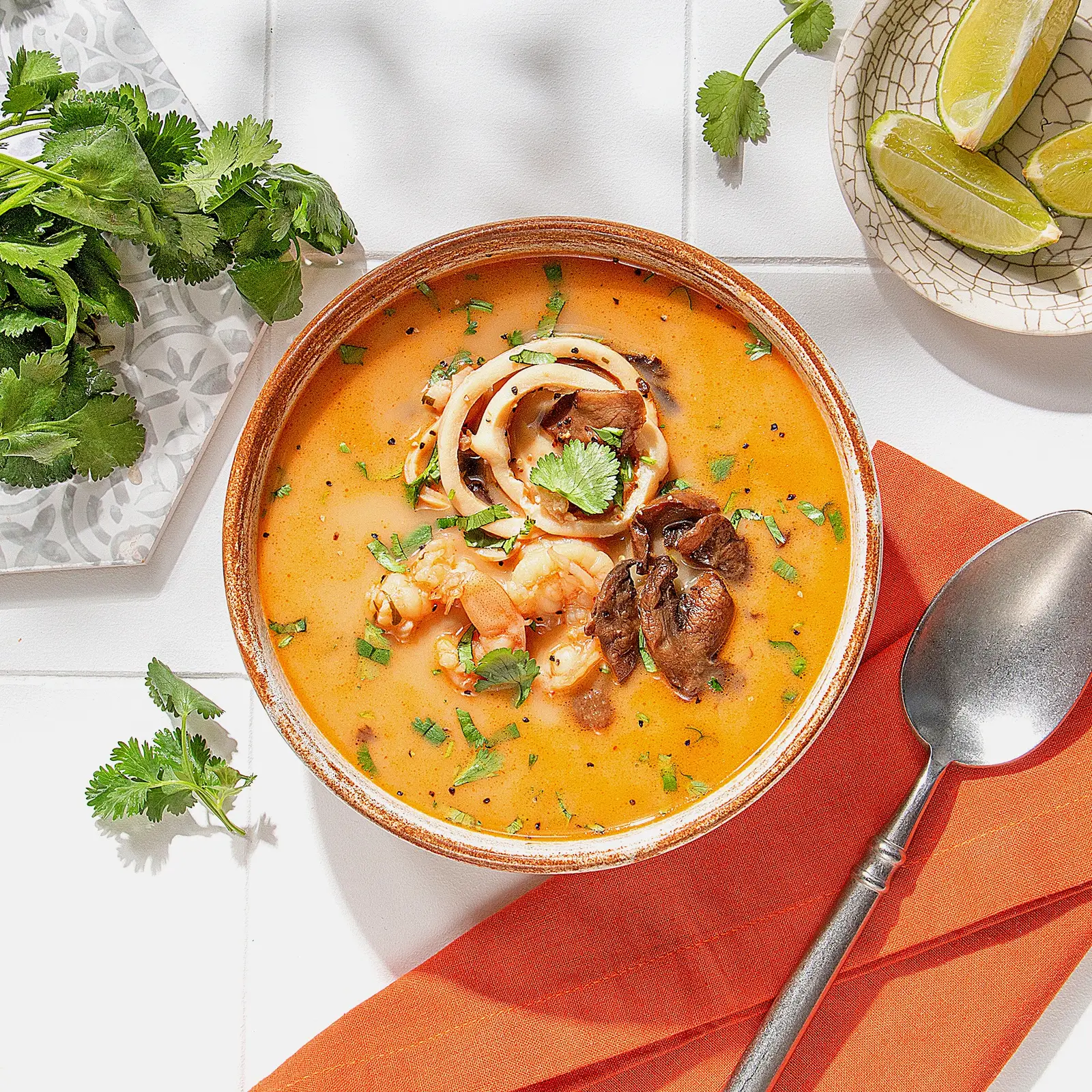 Изображение товара Суп Том Ям с морепродуктами и шампиньонами М Кухня 250г