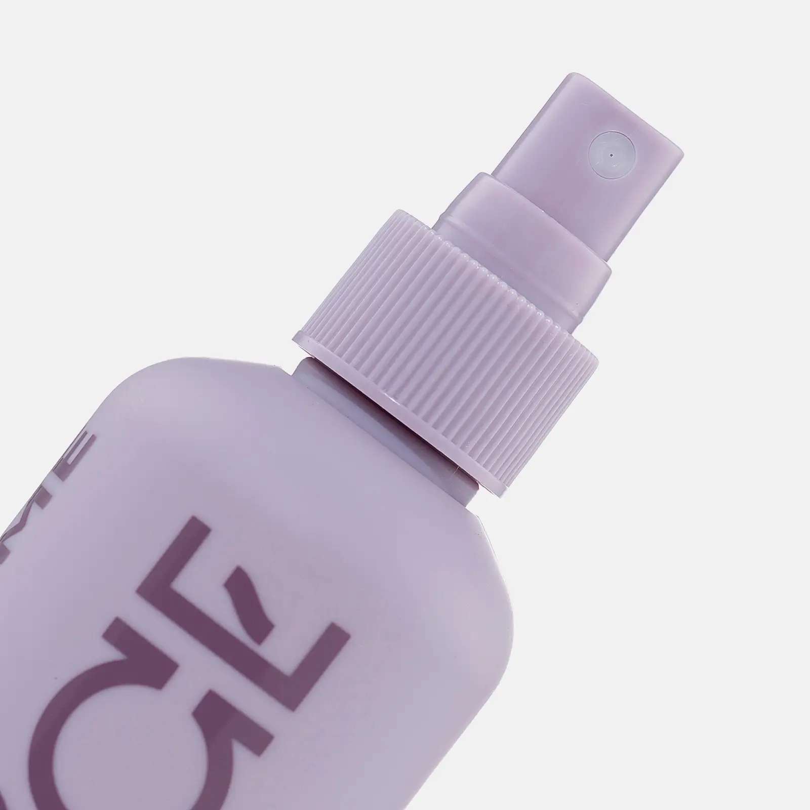 Ночная сыворотка для борьбы с перхотью Natura Siberica Ice Professional Anti-Dandruff Detox Night Serum - фото 3 Ночная сыворотка для борьбы с перхотью Natura Siberica Ice Professional Anti-Dandruff Detox Night Serum - фото 3