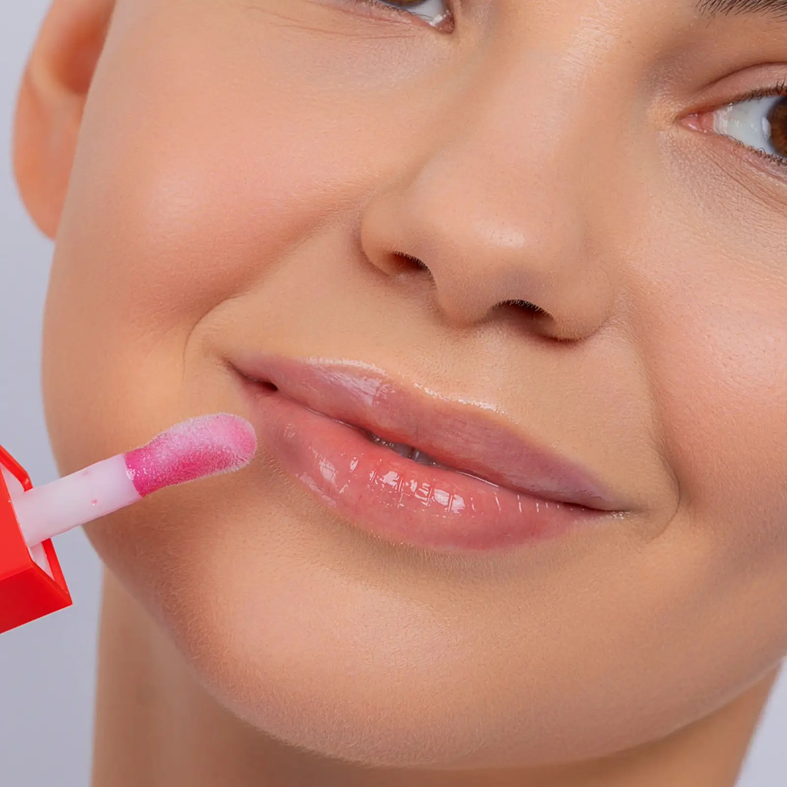 Масло для губ Glossy Oops тон 05 Beauty Bomb