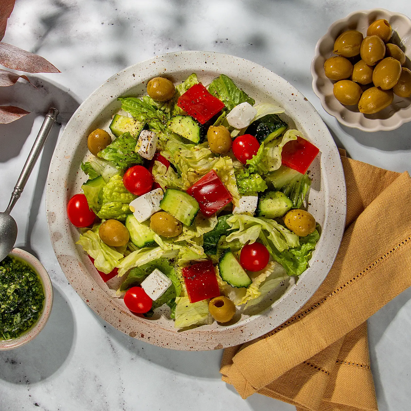 Изображение товара Греческий салат М Кухня 190г свежие овощи и сыр брынза