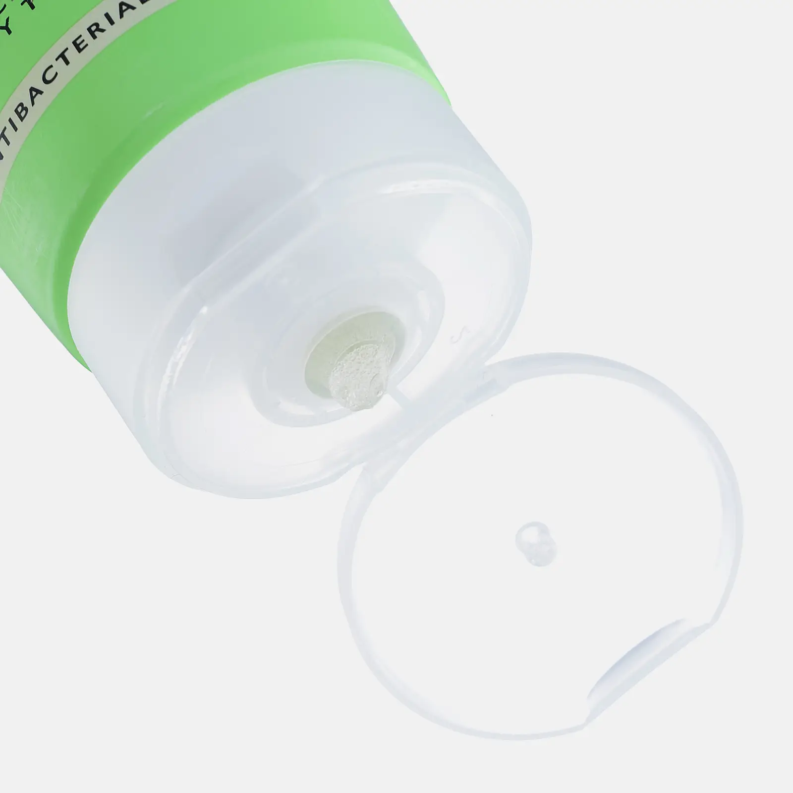 Средство для душа Dzintars Melnsils с отшелушивающим эффектом 200мл