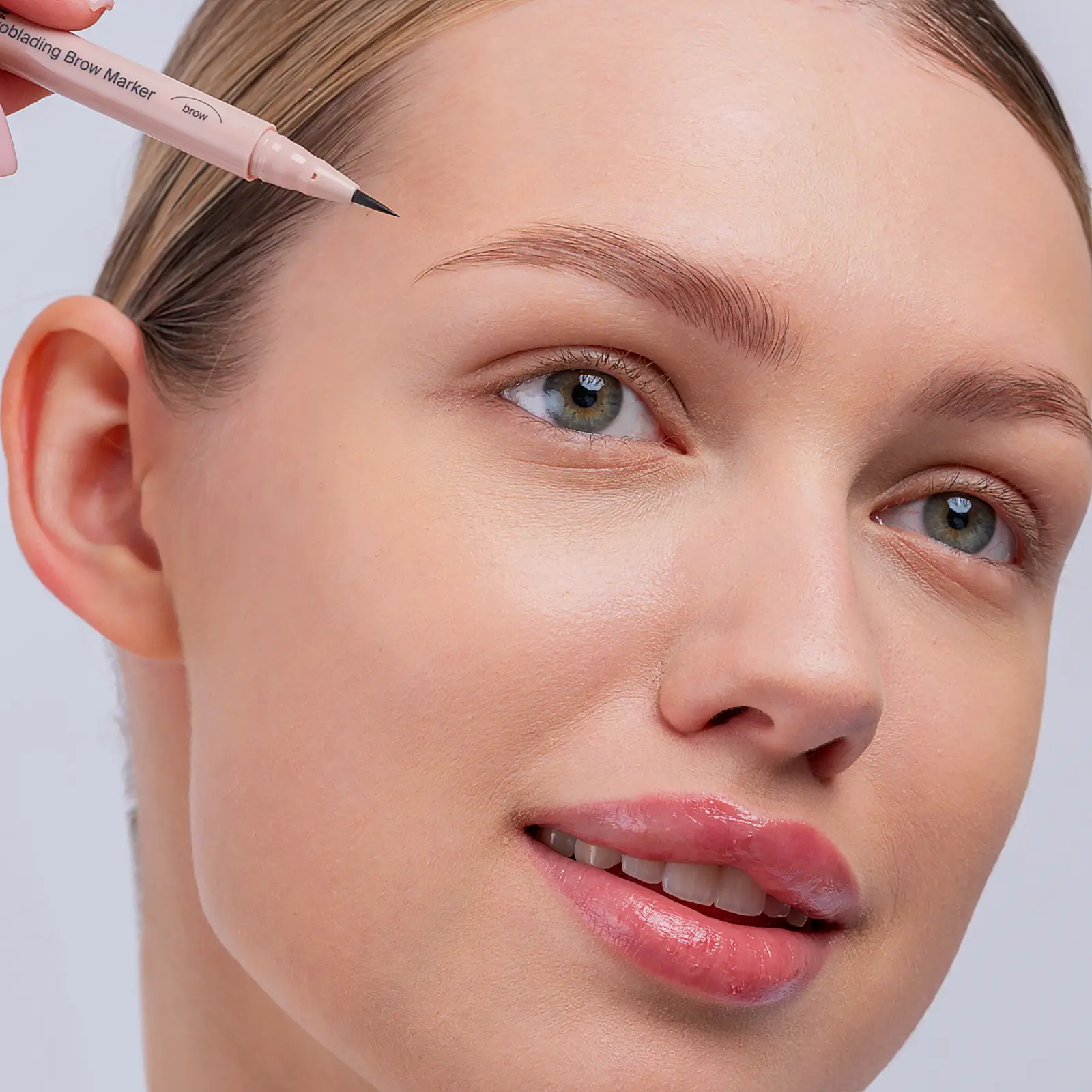 Маркер для бровей Divage Microblading Effect тон 01