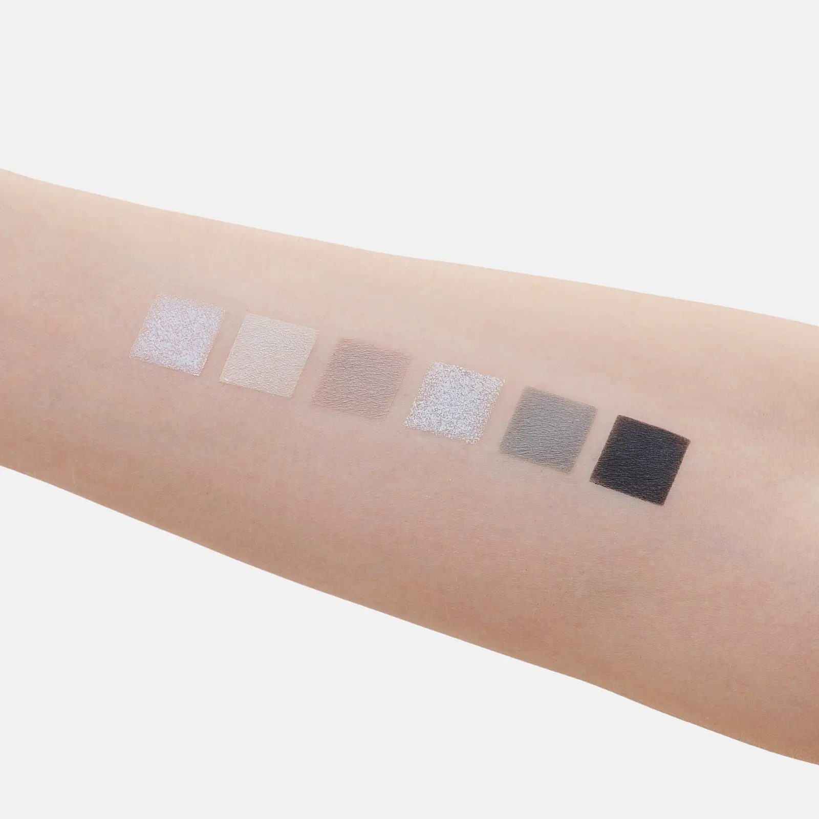 Палетка теней для век Croissant тон 04 Vivienne Sabo