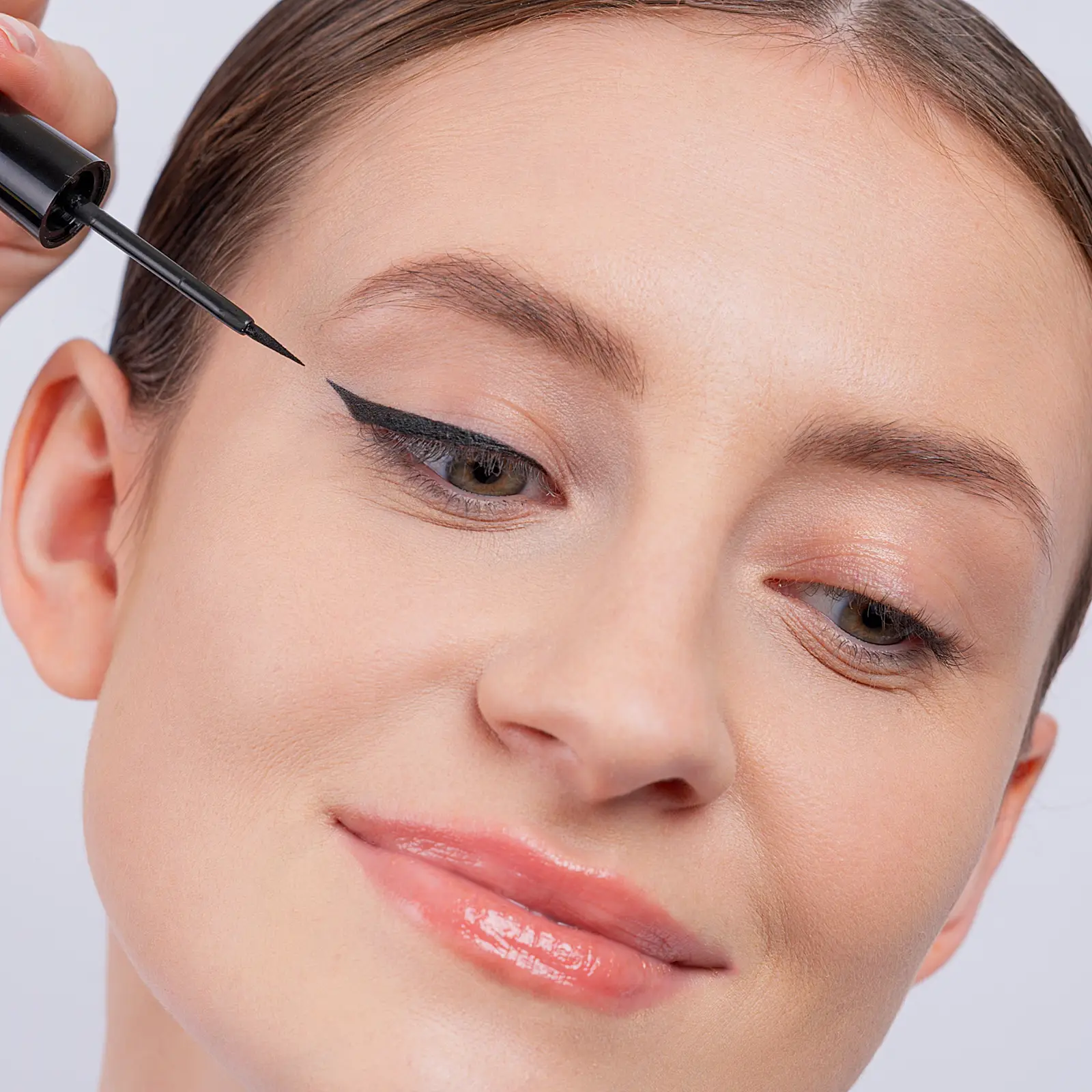 Матовая подводка для глаз Matt Ink Liquid Eyeliner жидкая тон 01 Черная Divage