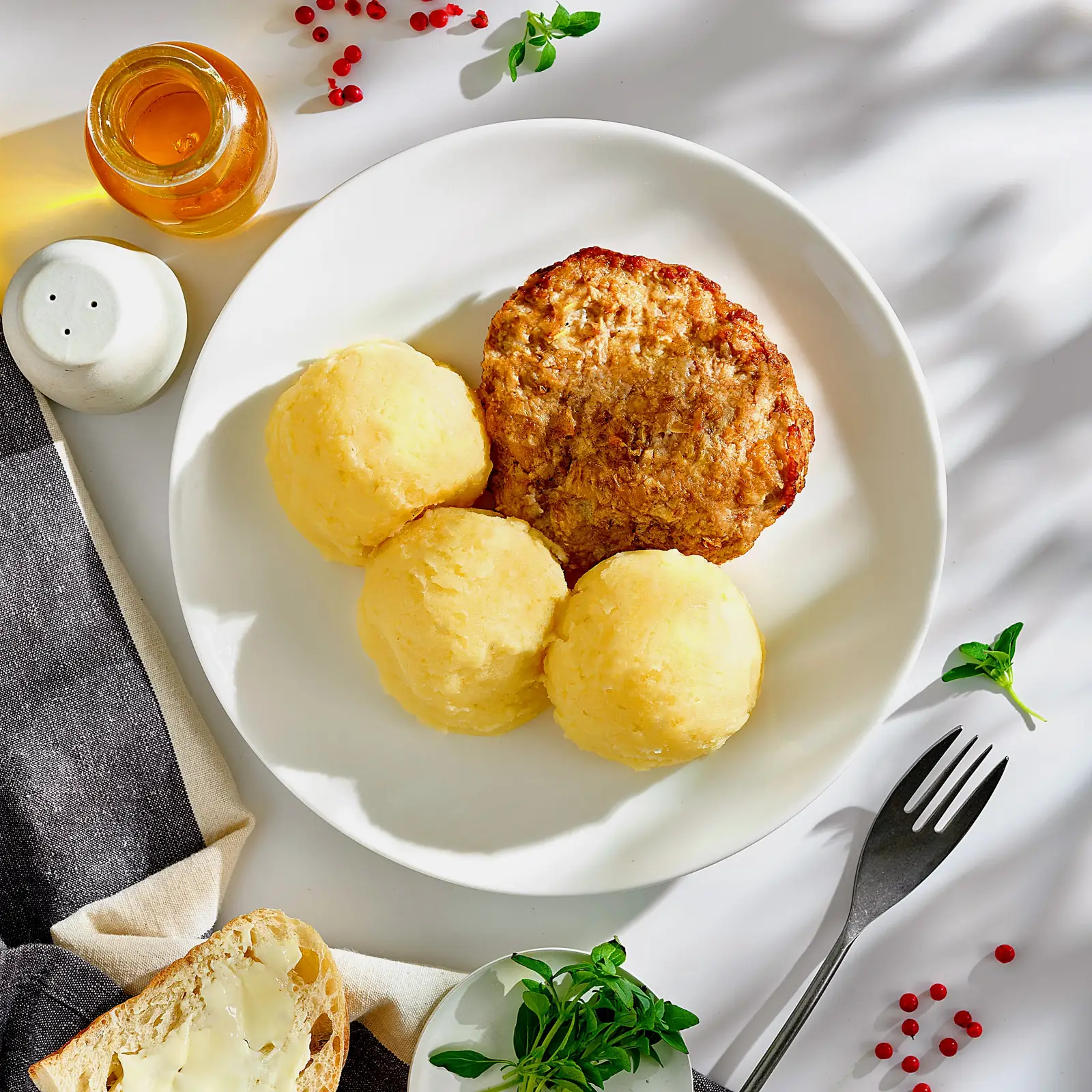 Изображение товара Бифштекс с картофелем 300г Кулинариум Поляна готовый обед