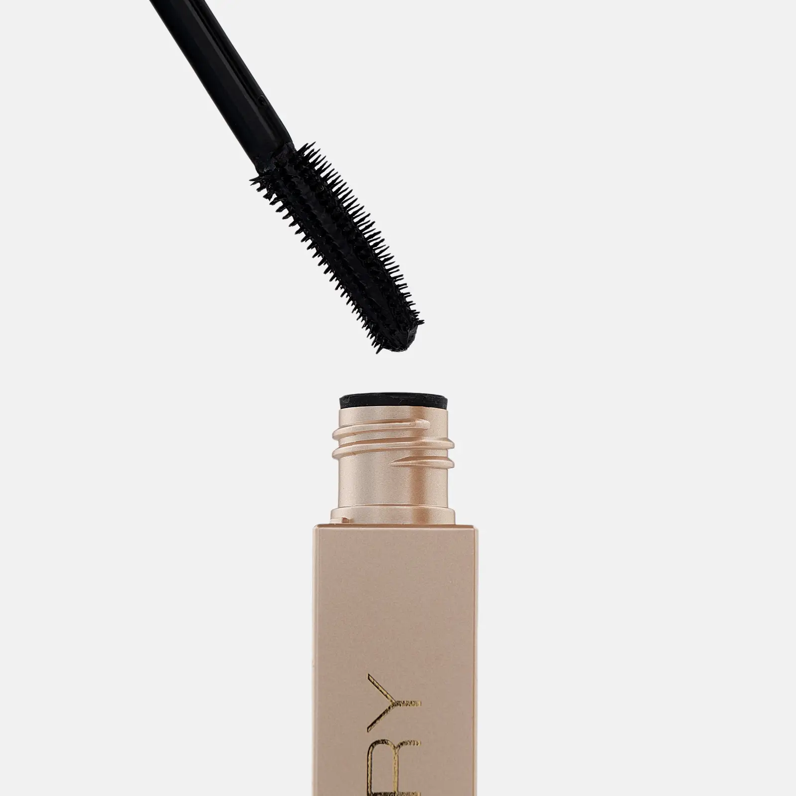 Влагостойкая тушь для ресниц Lash Status тон 01 Stellary