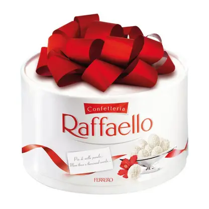 Изображение товара Конфеты с цельным миндальным орехом в кокосовой обсыпке Raffaello 100г