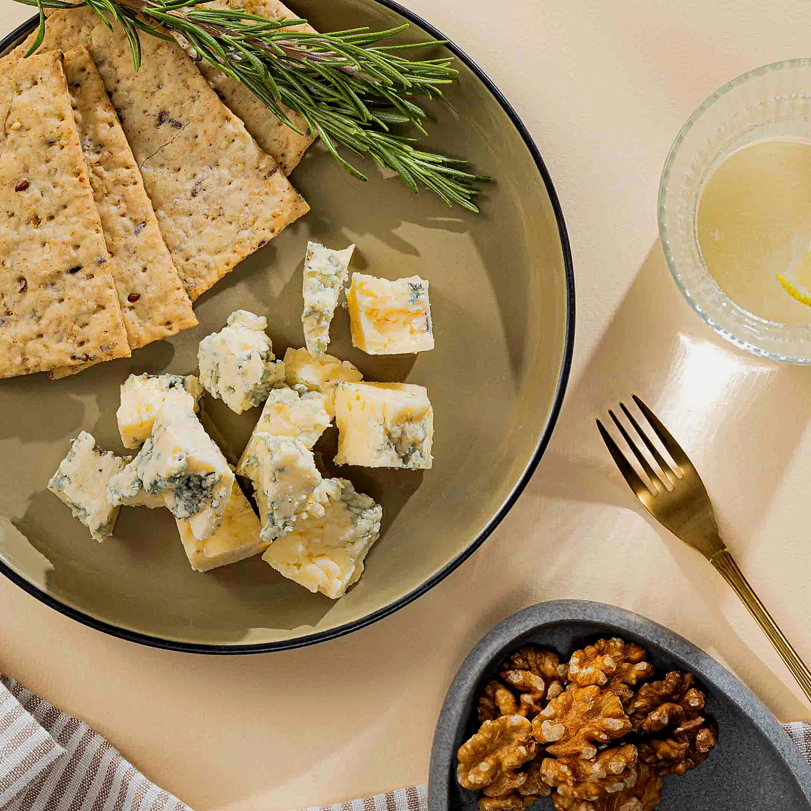 Сыр с голубой плесенью Premiere of Taste 50% 100г - фото 3 Сыр с голубой плесенью Premiere of Taste 50% 100г - фото 3