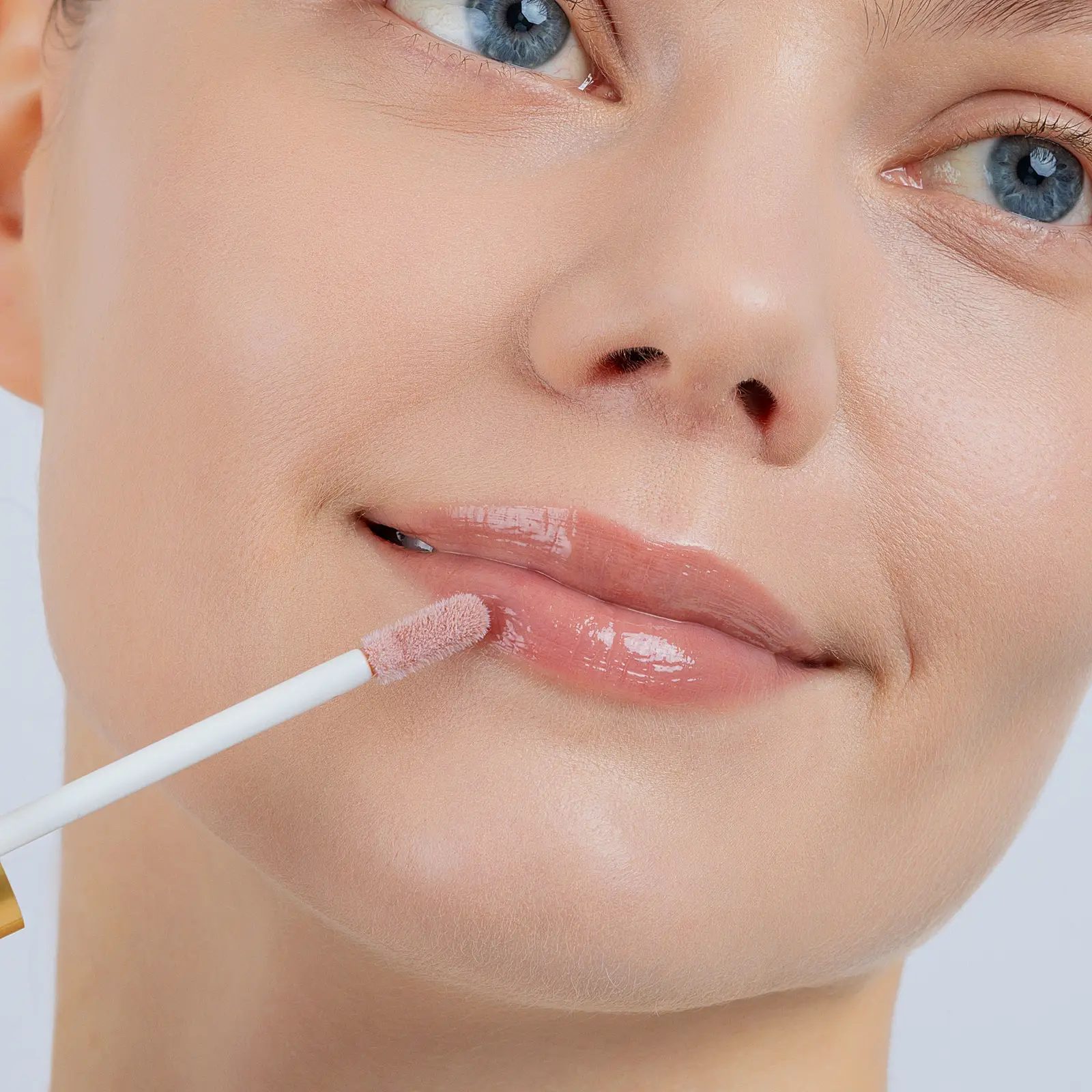 Блеск для губ Lip Gloss Juicy тон 10 Beauty Bomb - фото 5