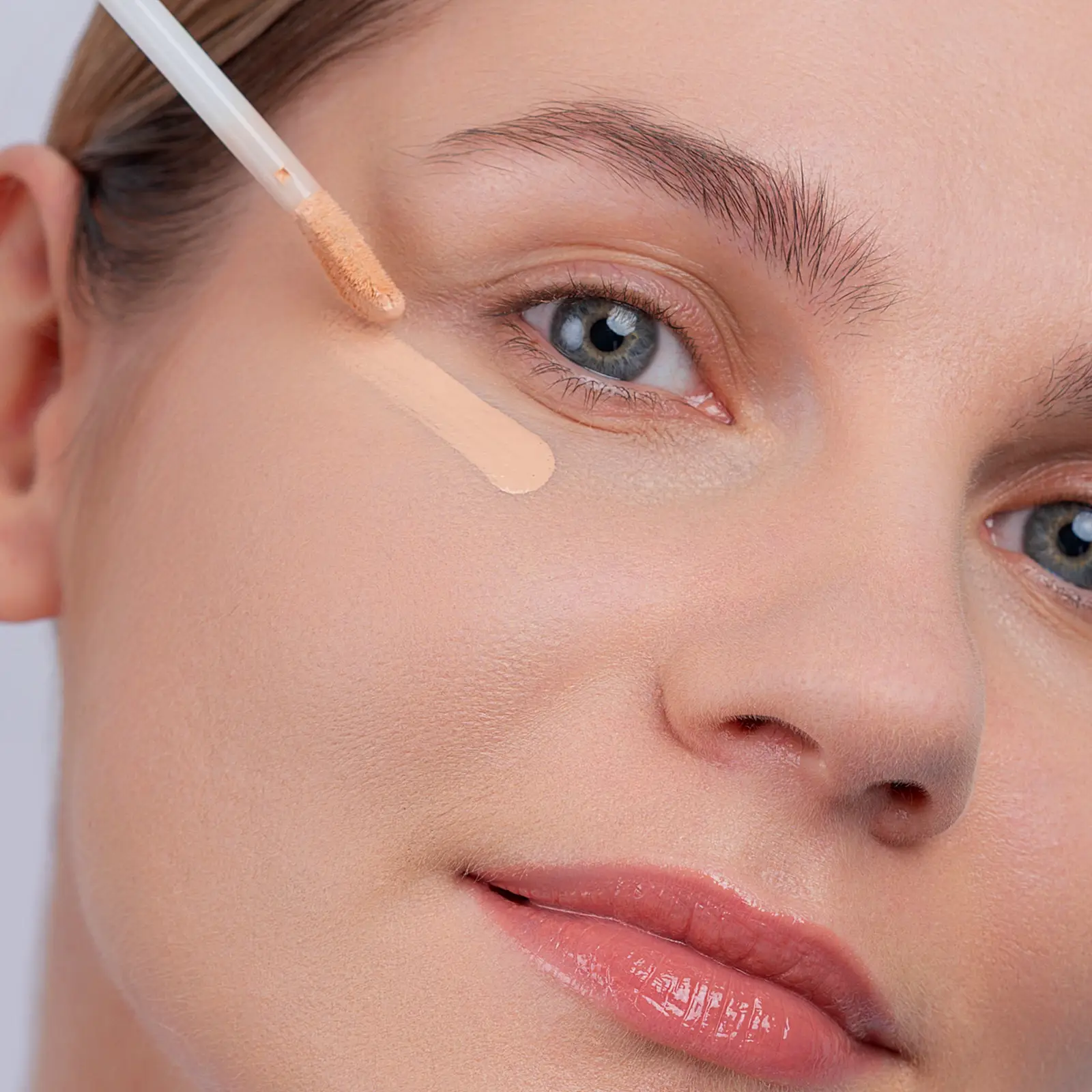 Кремовый консилер для лица Wonder Me Fatigue Eraser тон 010 Pupa