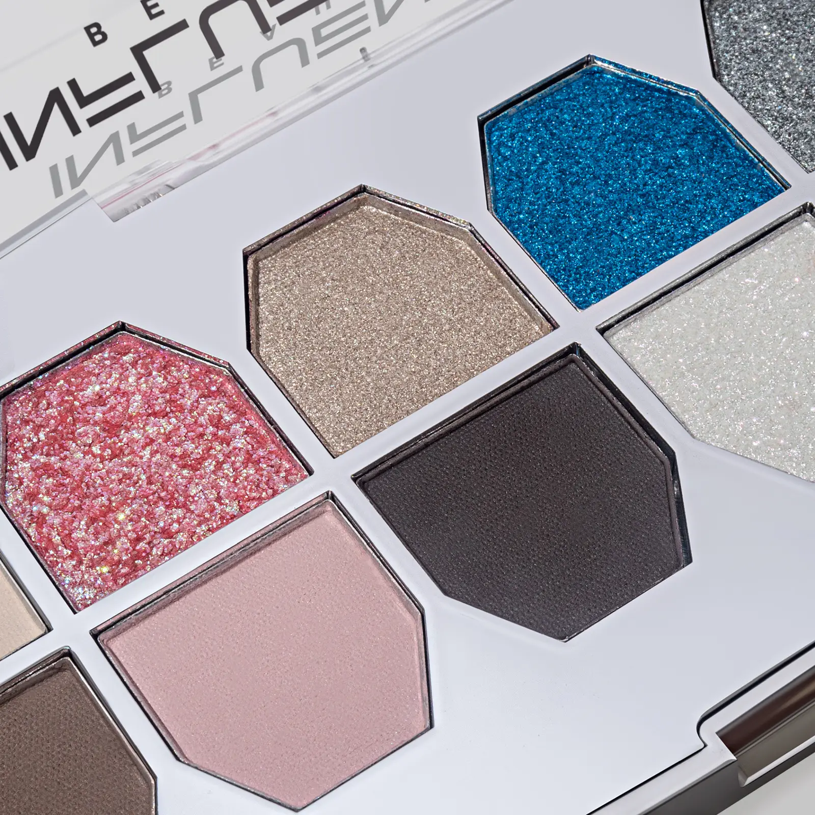 Палетка теней Influence Beauty Filler Cult 01
