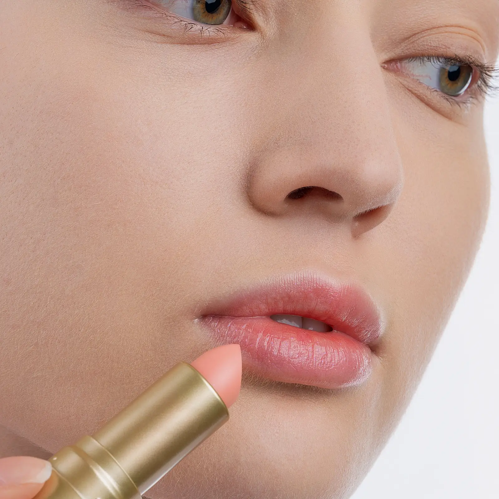 Помада-бальзам для губ Vivienne Sabo Balm Fantaisie 02 тон - фото 4 Помада-бальзам для губ Vivienne Sabo Balm Fantaisie 02 тон - фото 4