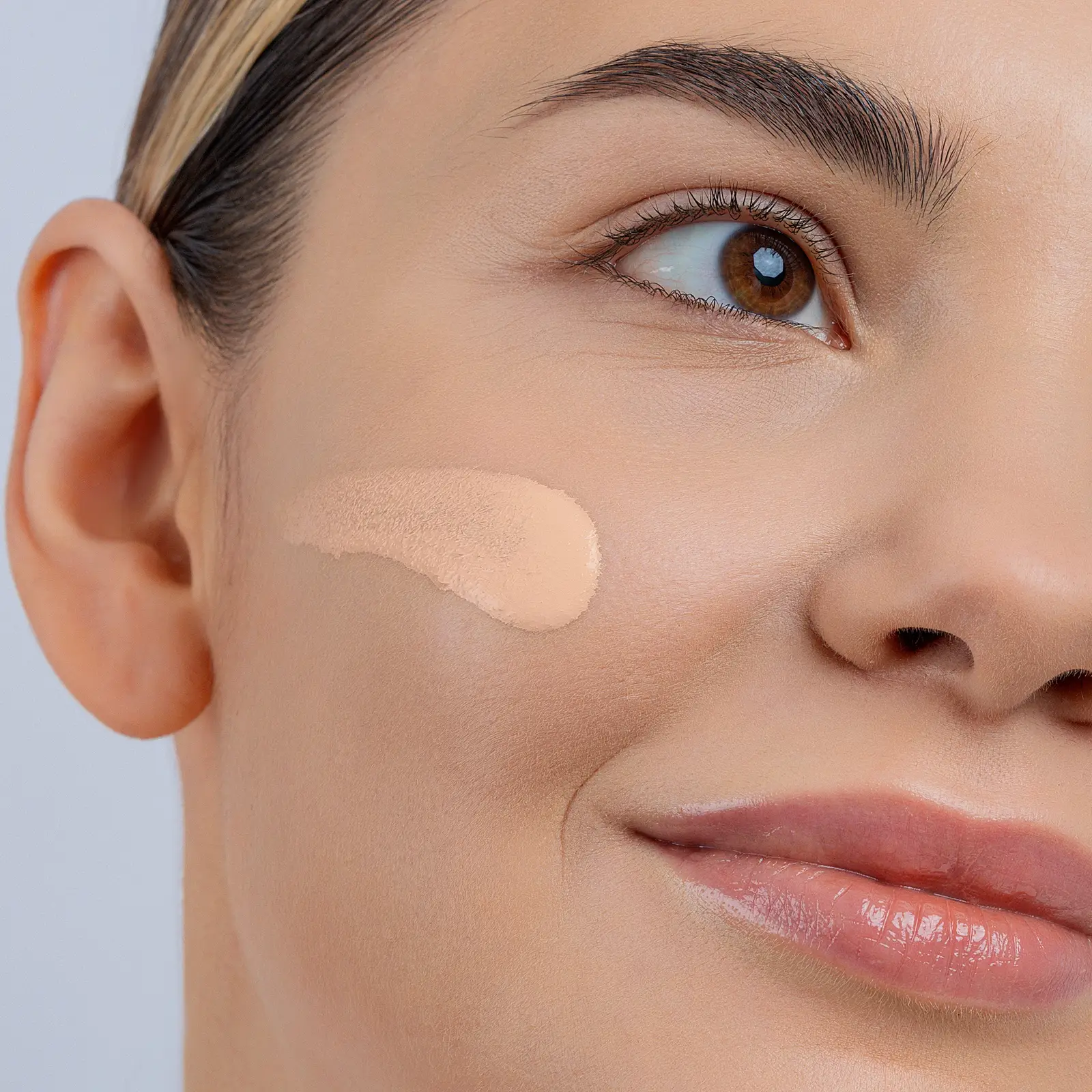 Тональная основа для лица тон 02 Influence Beauty Adaptogen