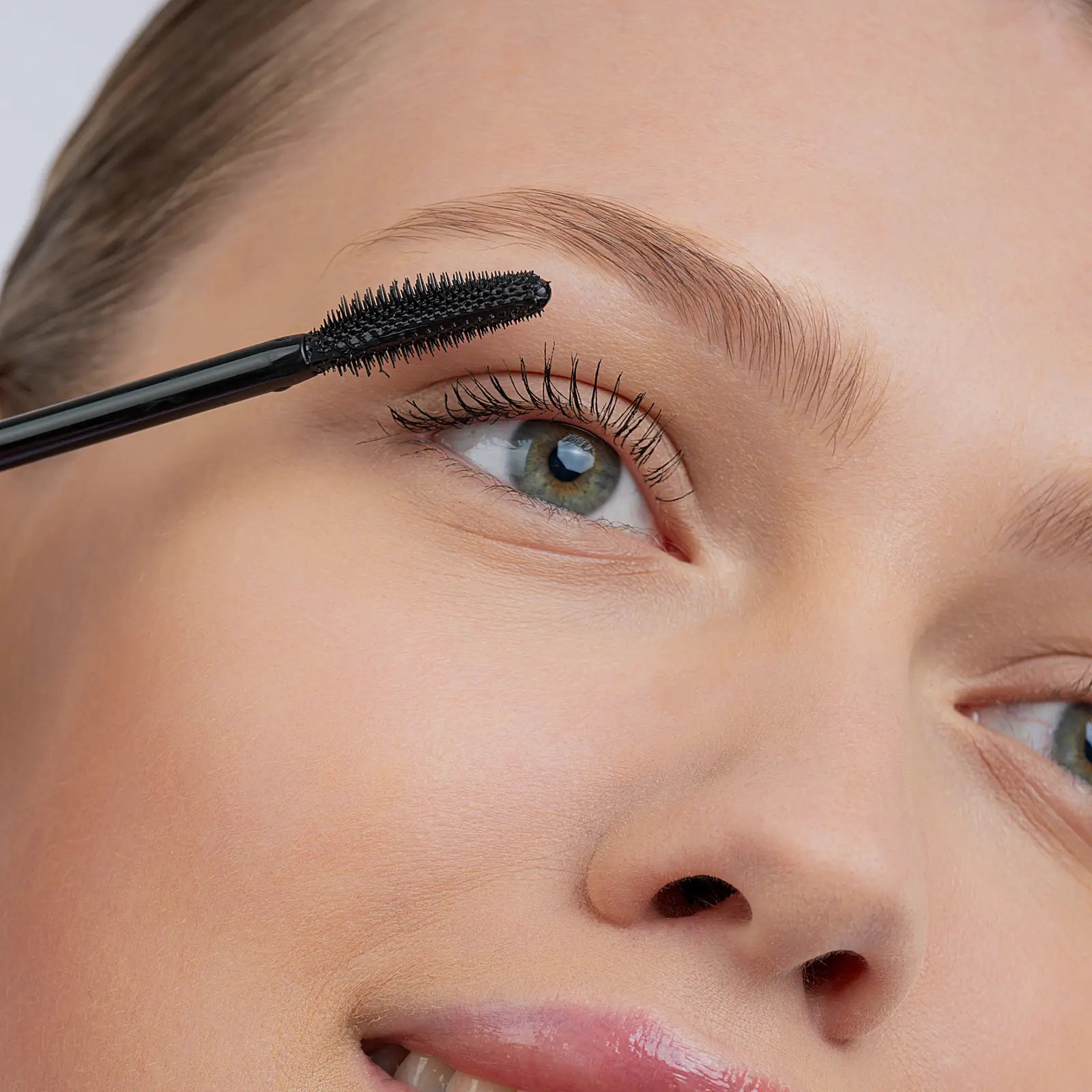 Тушь для ресниц L’Oréal Paris Volume Million Lashes Feline для объема и разделения Экстра-черная - фото 6