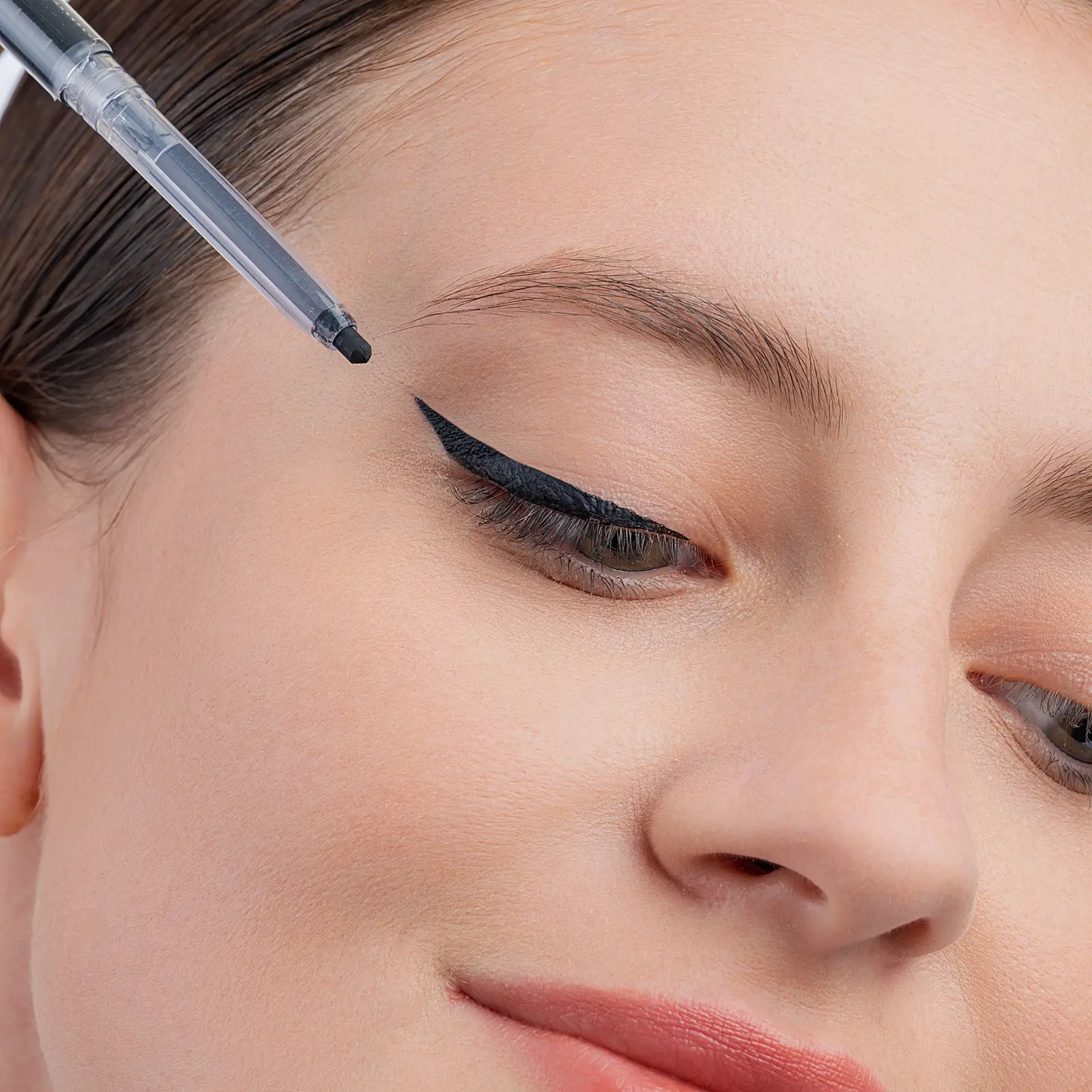 Карандаш для глаз Influence Beauty Spectrum автоматический тон 01 Черный - фото 6 Карандаш для глаз Influence Beauty Spectrum автоматический тон 01 Черный - фото 6