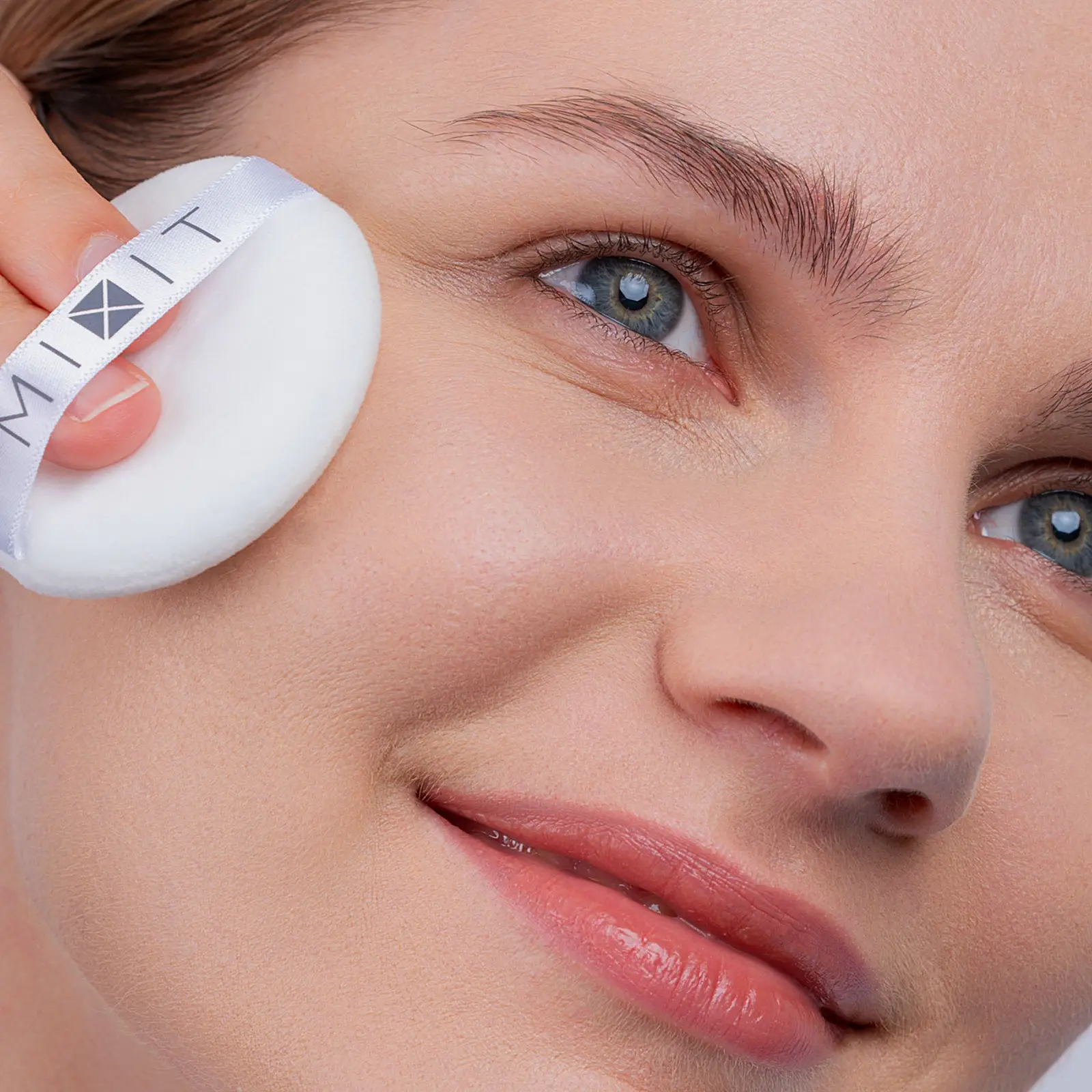 Фиксирующая пудра для лица минеральная Mixit Make Up