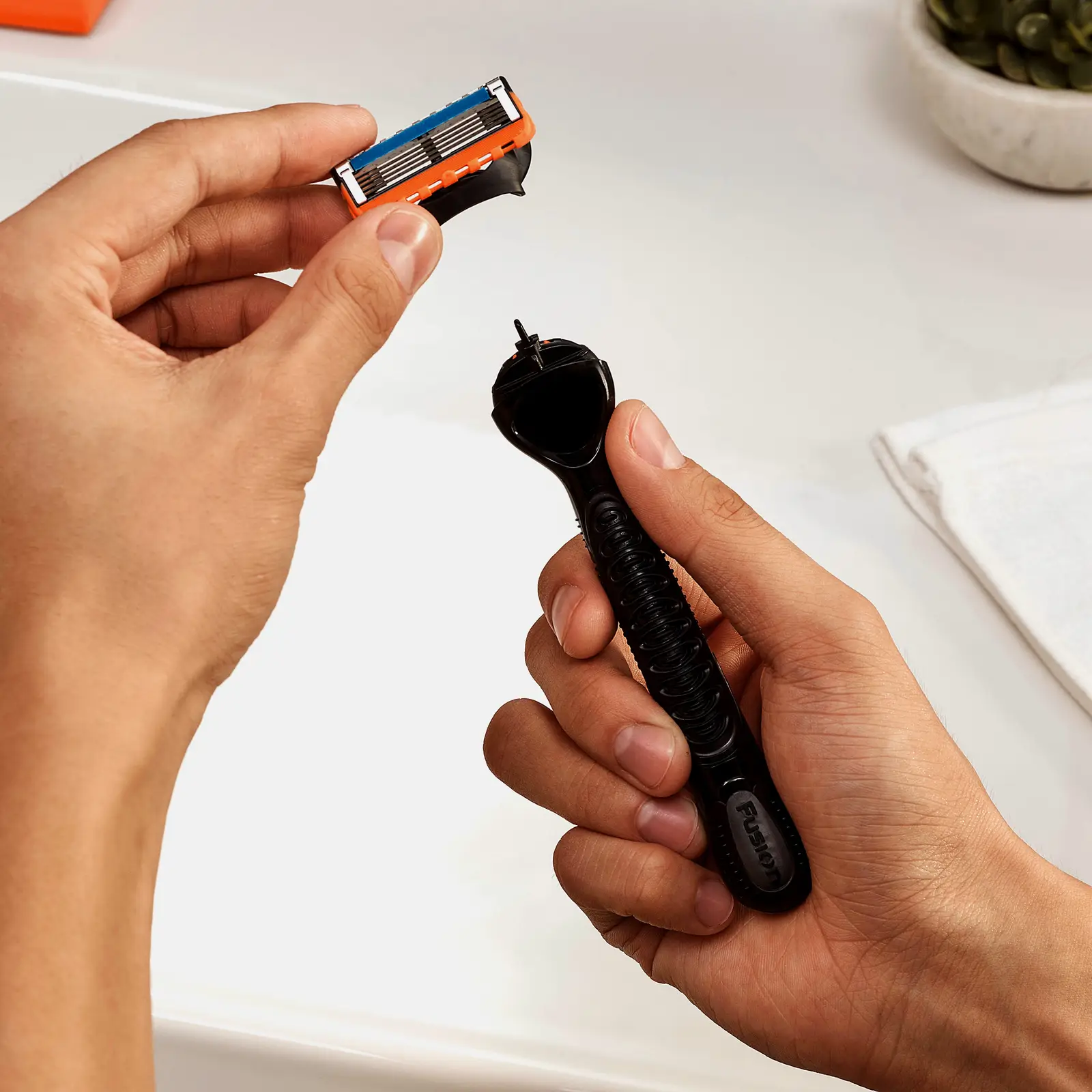 Сменные кассеты для бритья Gillette Fusion 5 Power 2шт