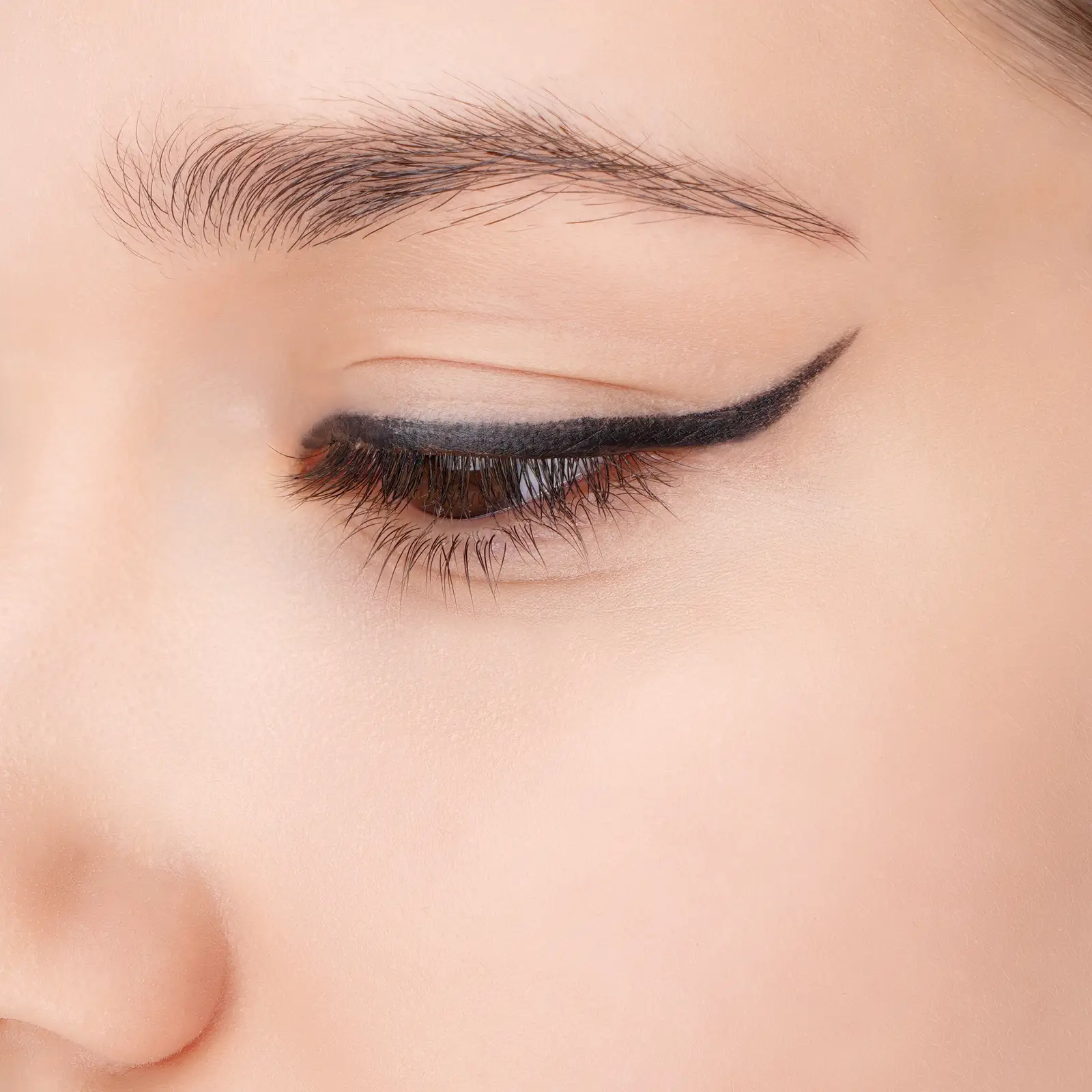 Карандаш для глаз Eva Mosaic Eye Color Make Up Черный