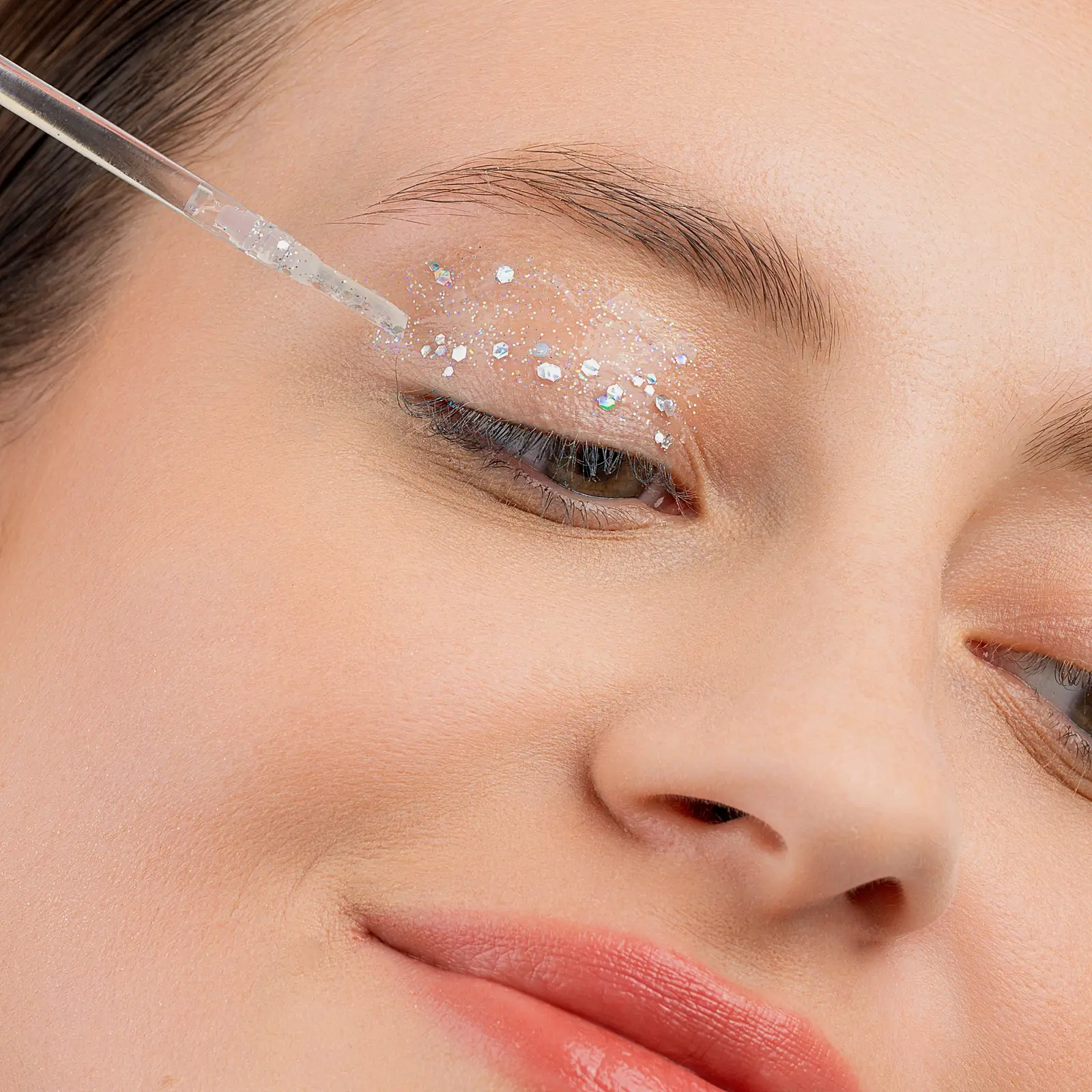 Глиттер Influence Beauty Glitter Dose на гелевой основе тон 02 - фото 7 Глиттер Influence Beauty Glitter Dose на гелевой основе тон 02 - фото 7
